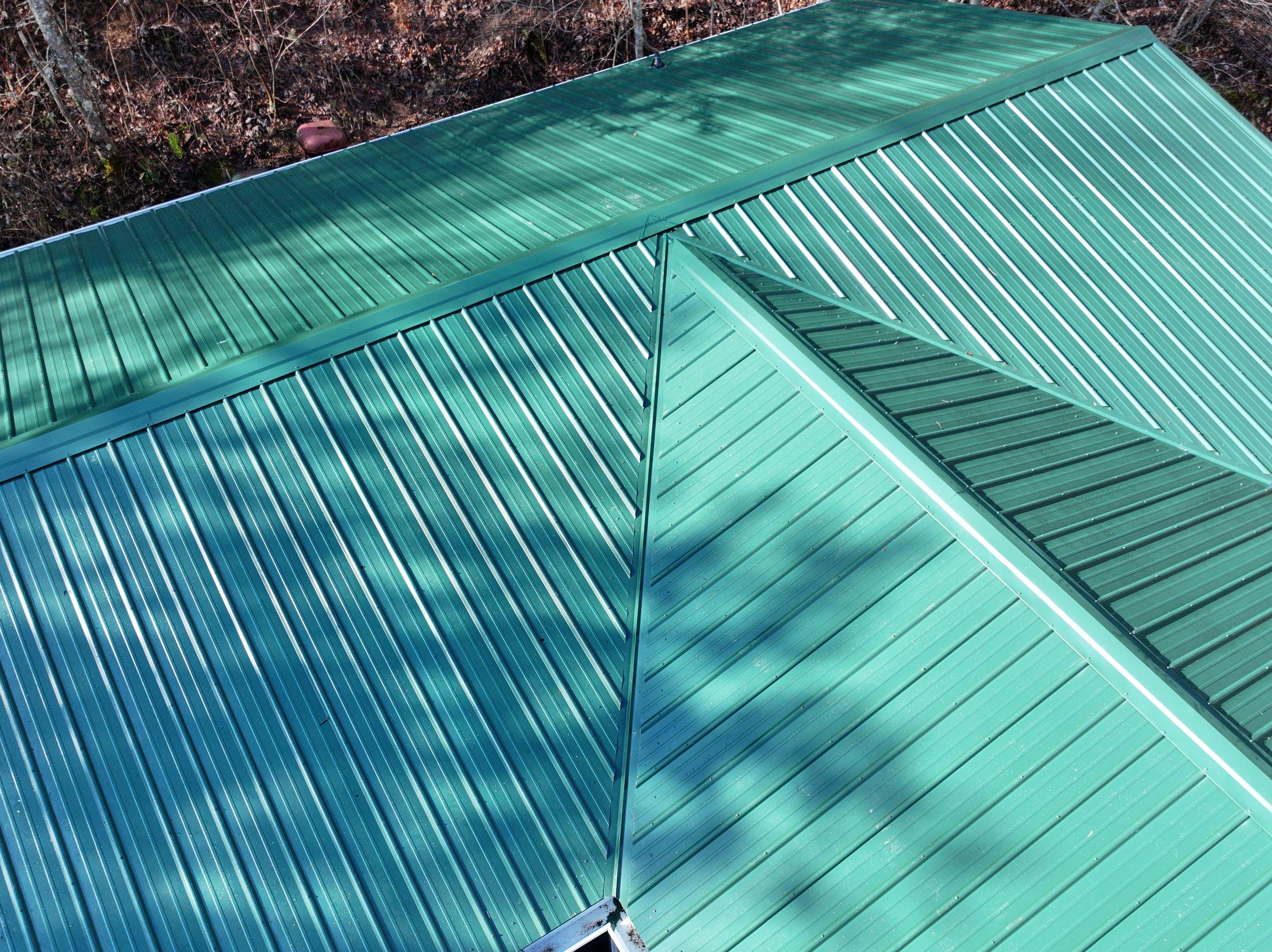 Morefield Residence by Omnia Roofing