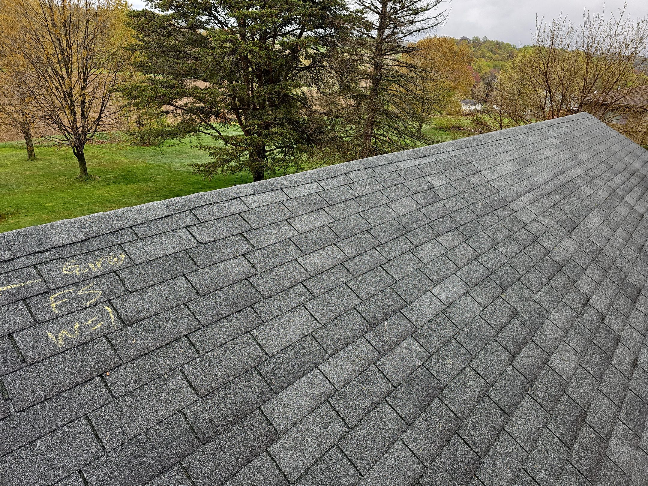 ATLAS PINNACLE HP W/SCOTCHGARD COLOR: BLACK SHADOW by Eagle Eye Roofing