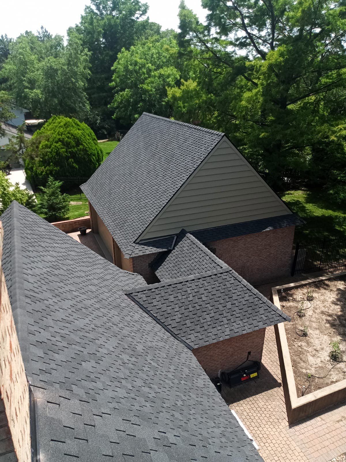 Residential Roofing Installation using CertainTeed Presidential Impact Resistant by Eaton Roofing