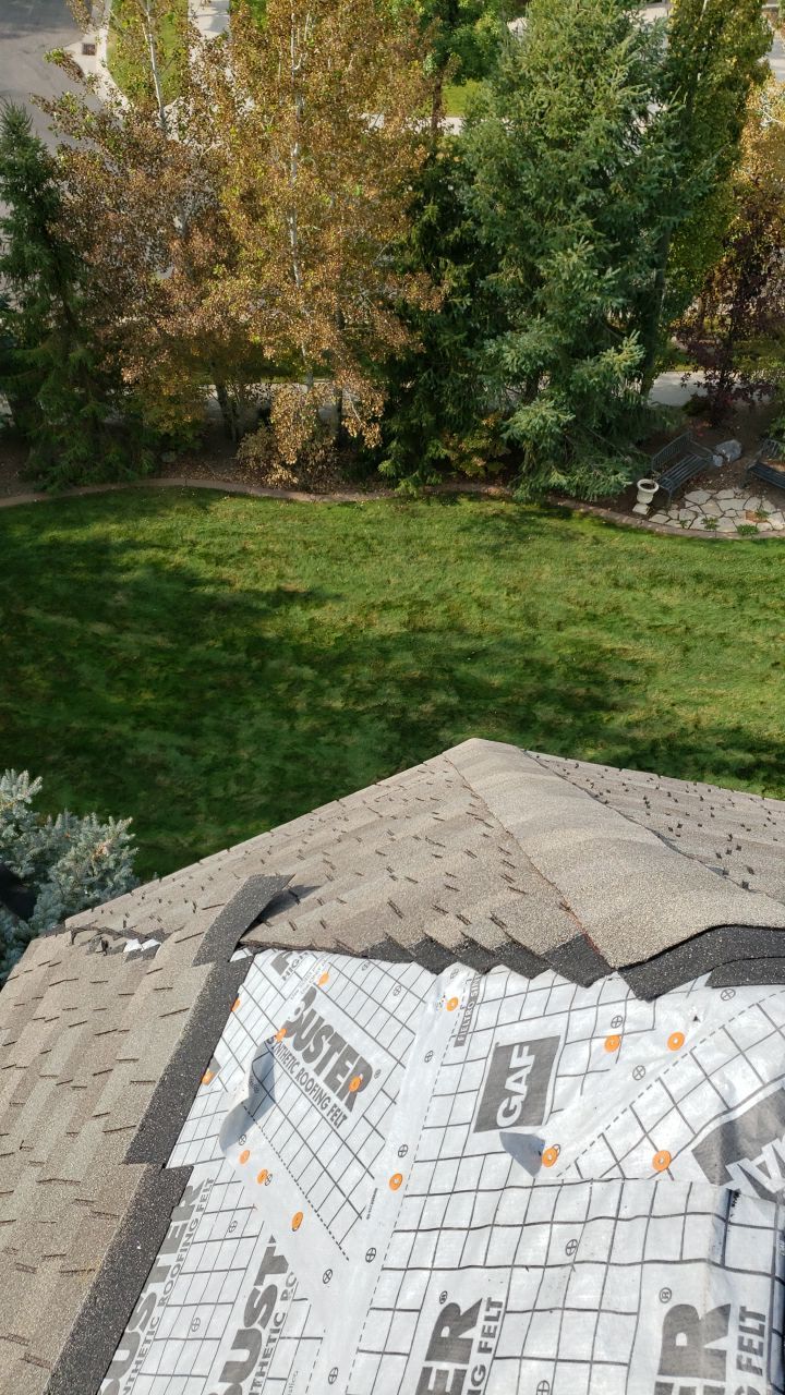 Residential Roofing Installation using GAF Glenwood Premium Shingle by The Roof Doctor