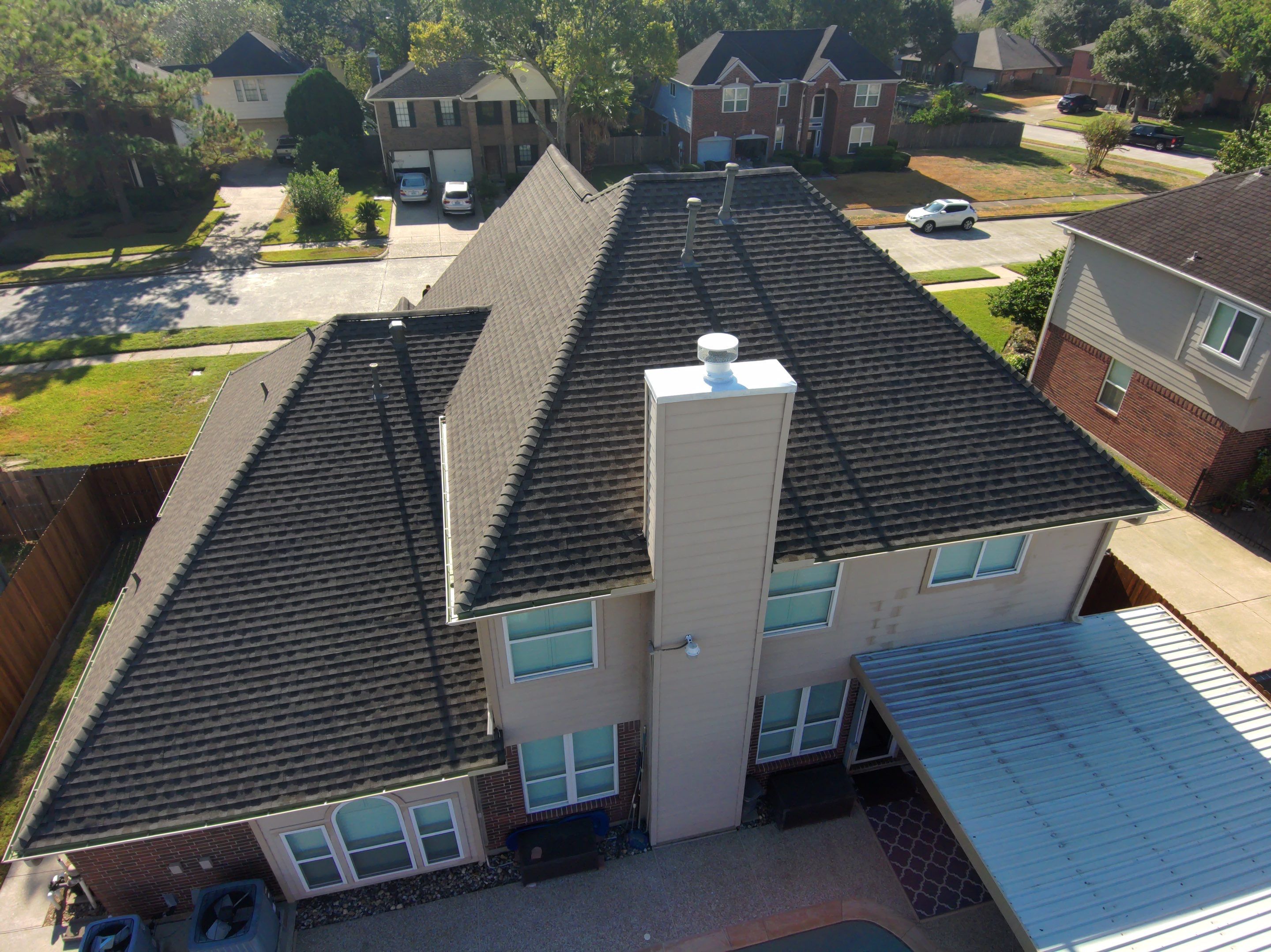 GAF HDZ - Weathered Wood by Elite Roofing LLC
