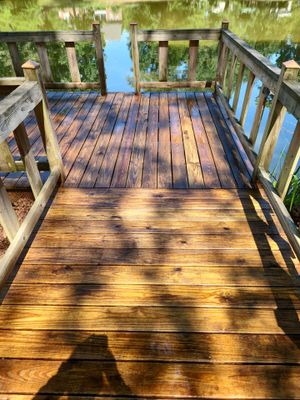 Dock and Deck using Wood Sealant