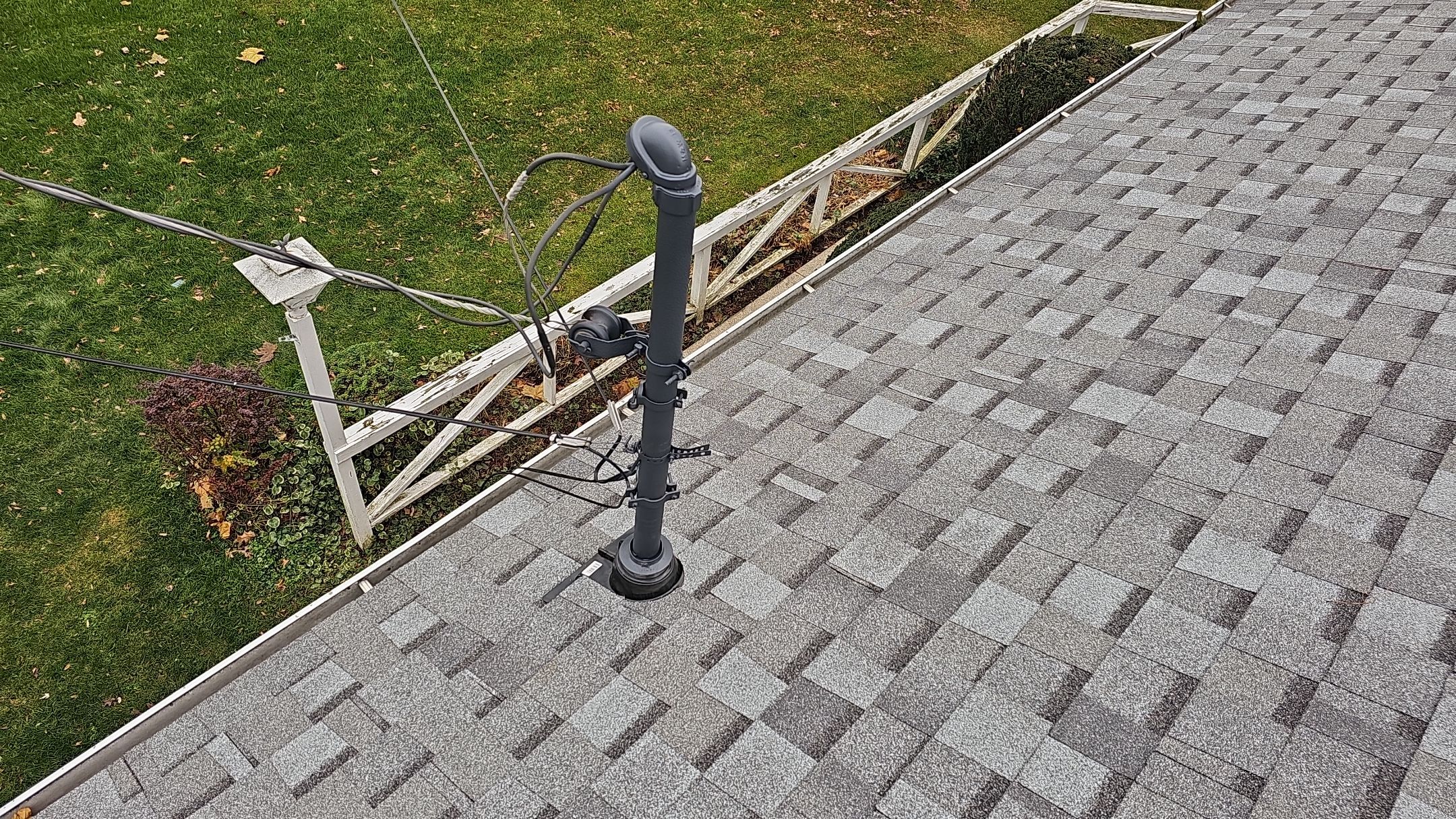 ATLAS PINNACLE COLOR: COASTAL GRANITE DRIP EDGE: TUXEDO GRAY by Eagle Eye Roofing