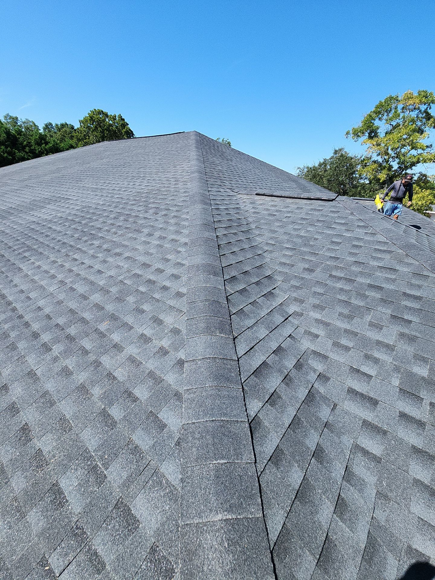 GAF HDZ - Charcoal by Linta Roofing Inc