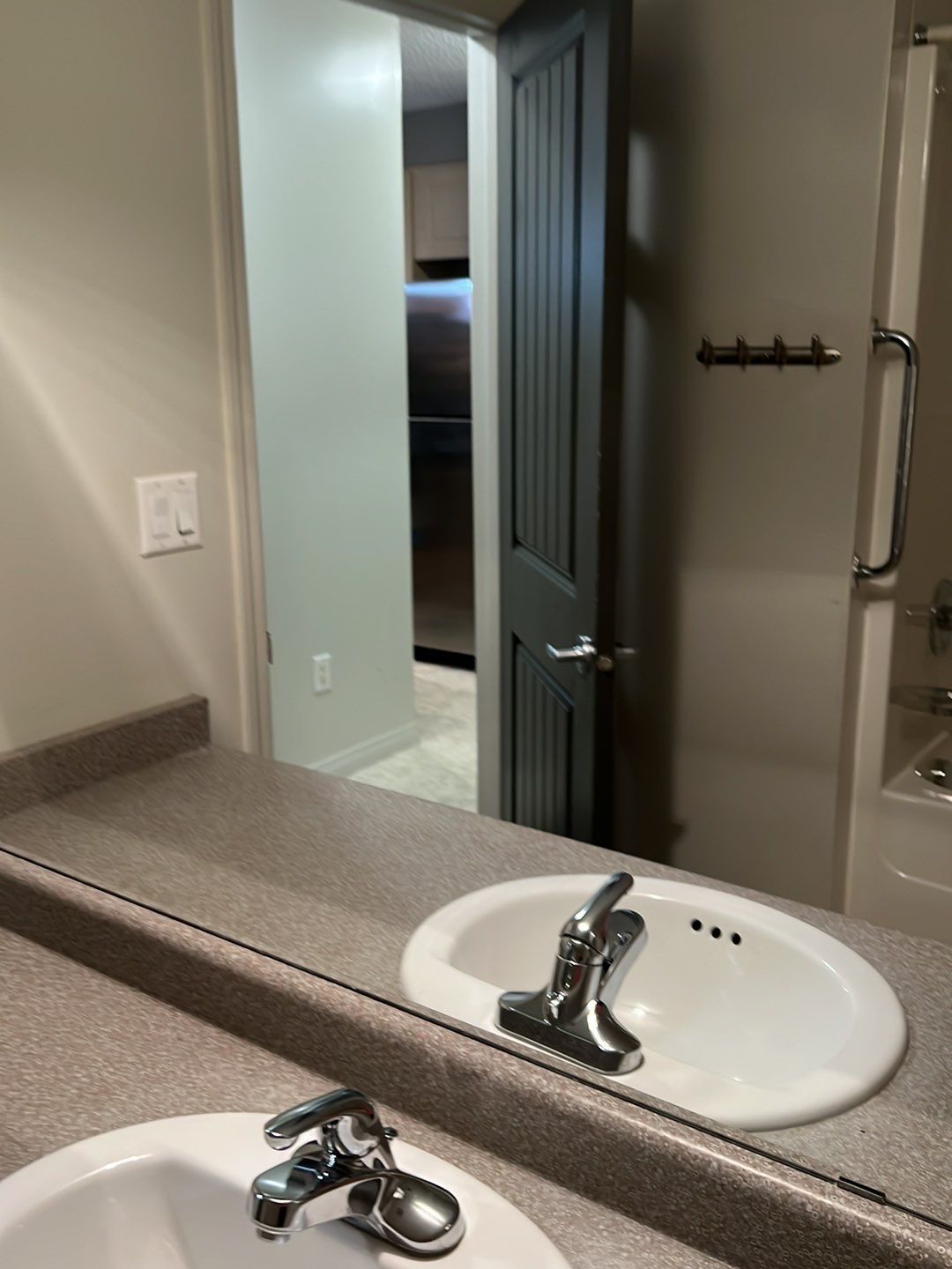 Moveout Clean - Very dirty by Tidyups Cleaning Service Inc