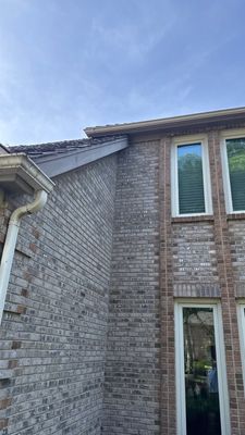 Turtle Shell gutter protection installation in St. Charles, IL 60174, photograph 3