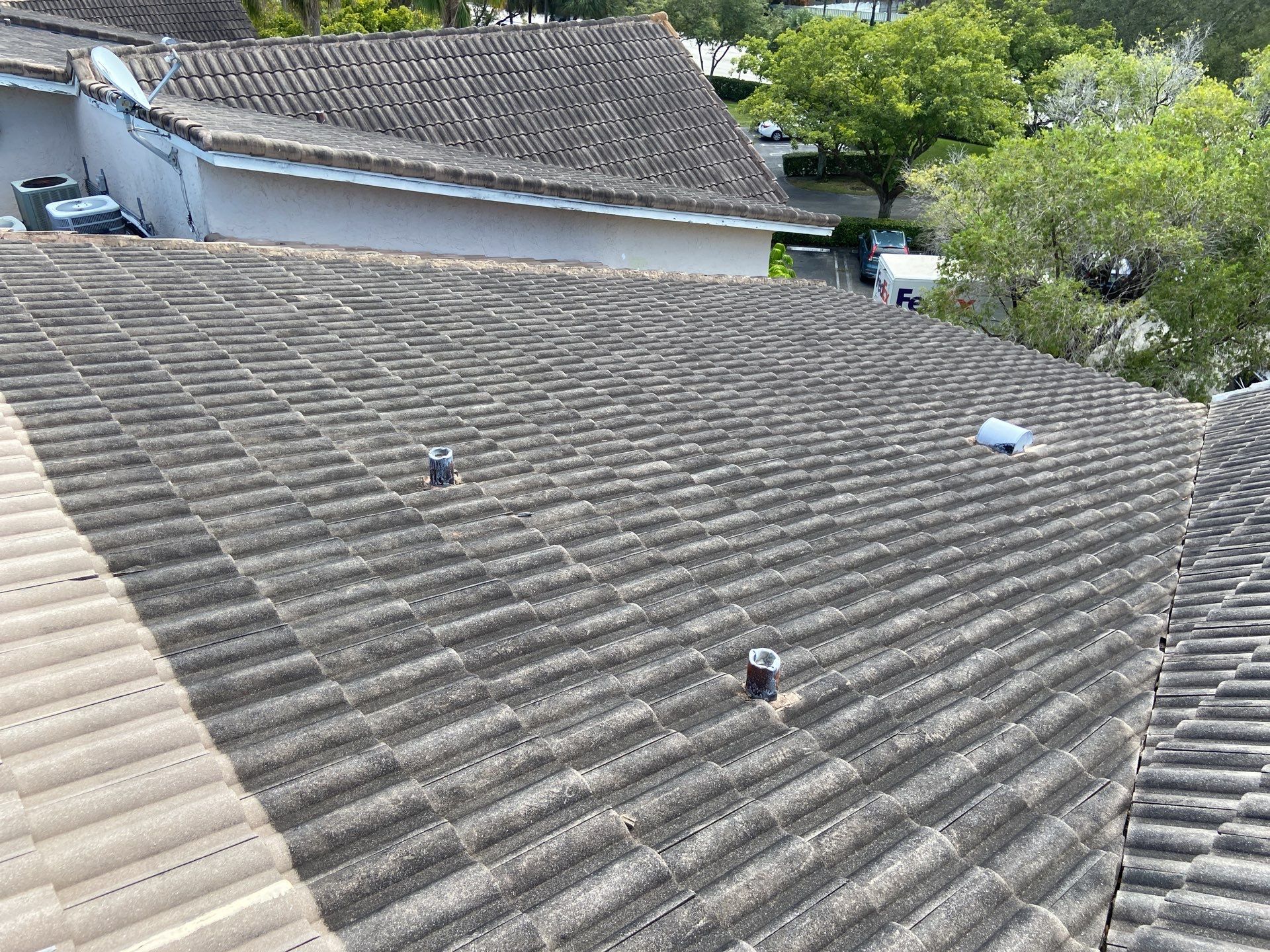 Commercial Roof Cleaning Coral Springs by BKB Pressure Cleaning LLC