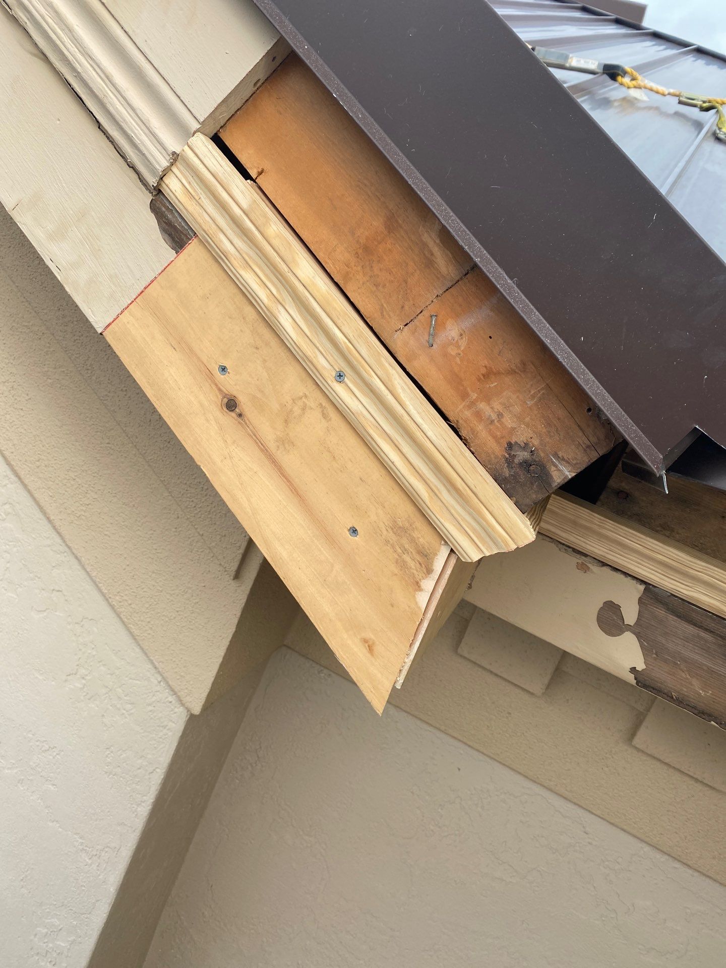 Seamless Gutters in Sarasota FL by Gutter Professors