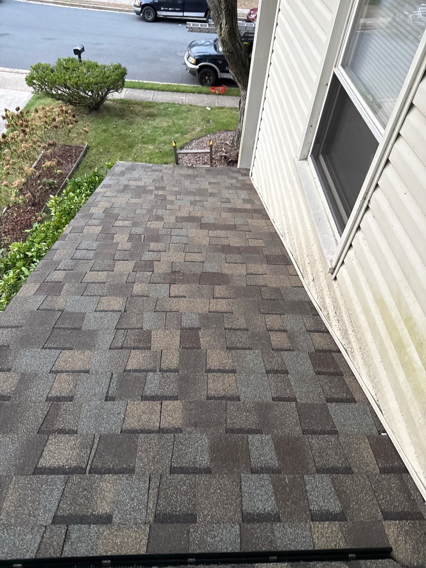 Springfield : Residential Roof Replacement with CertainTeed Landmark Pro in Max Weathered Wood  by RM Banning, Inc.