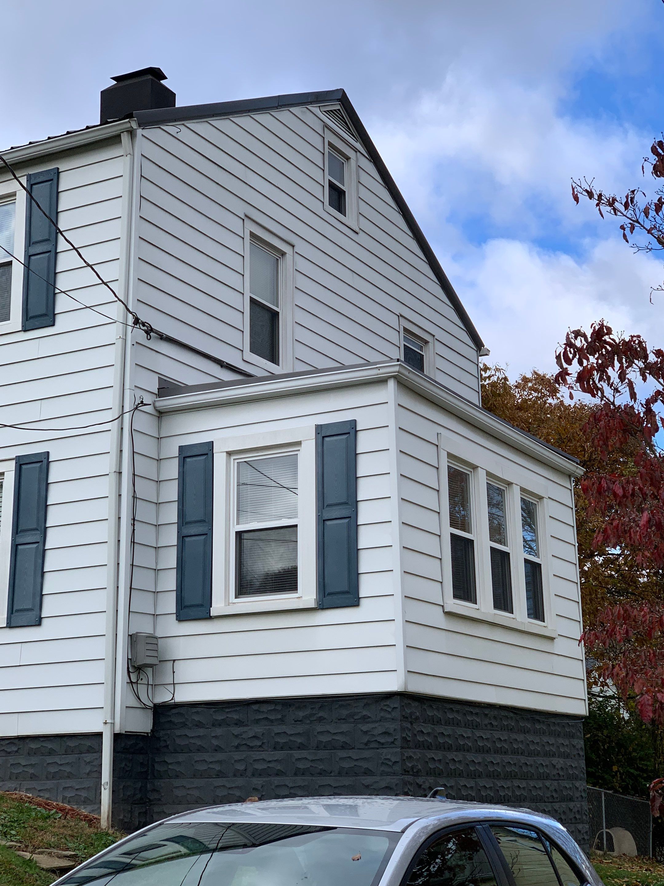 Siding Installation using Exterior Portfolio Portsmouth Vinyl Cedar Shakes by Secure Construction Company Inc