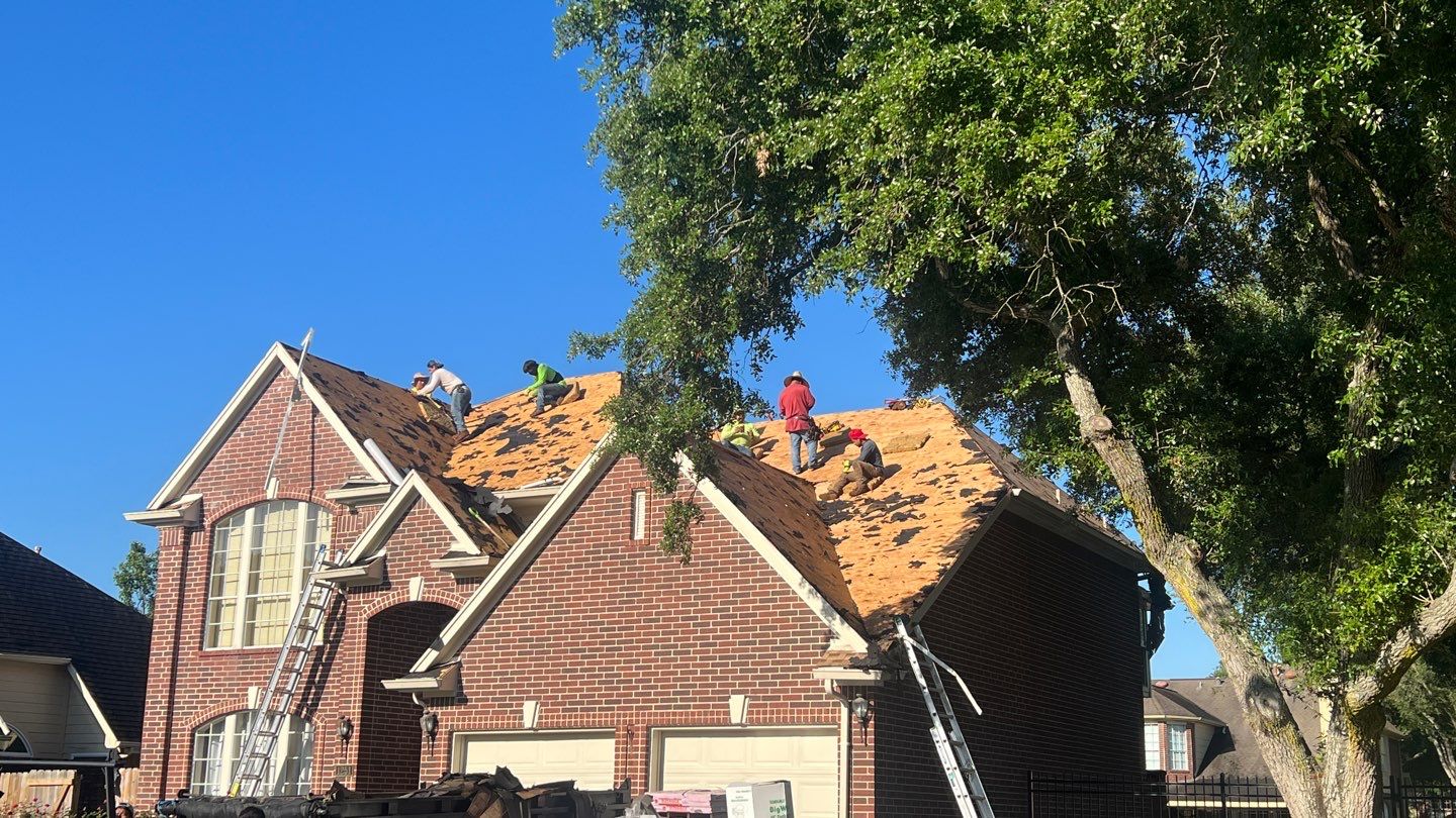 Residential Roofing Installation using Owen's Corning Duration (Lifetime) Shingles by Roof Repair Company