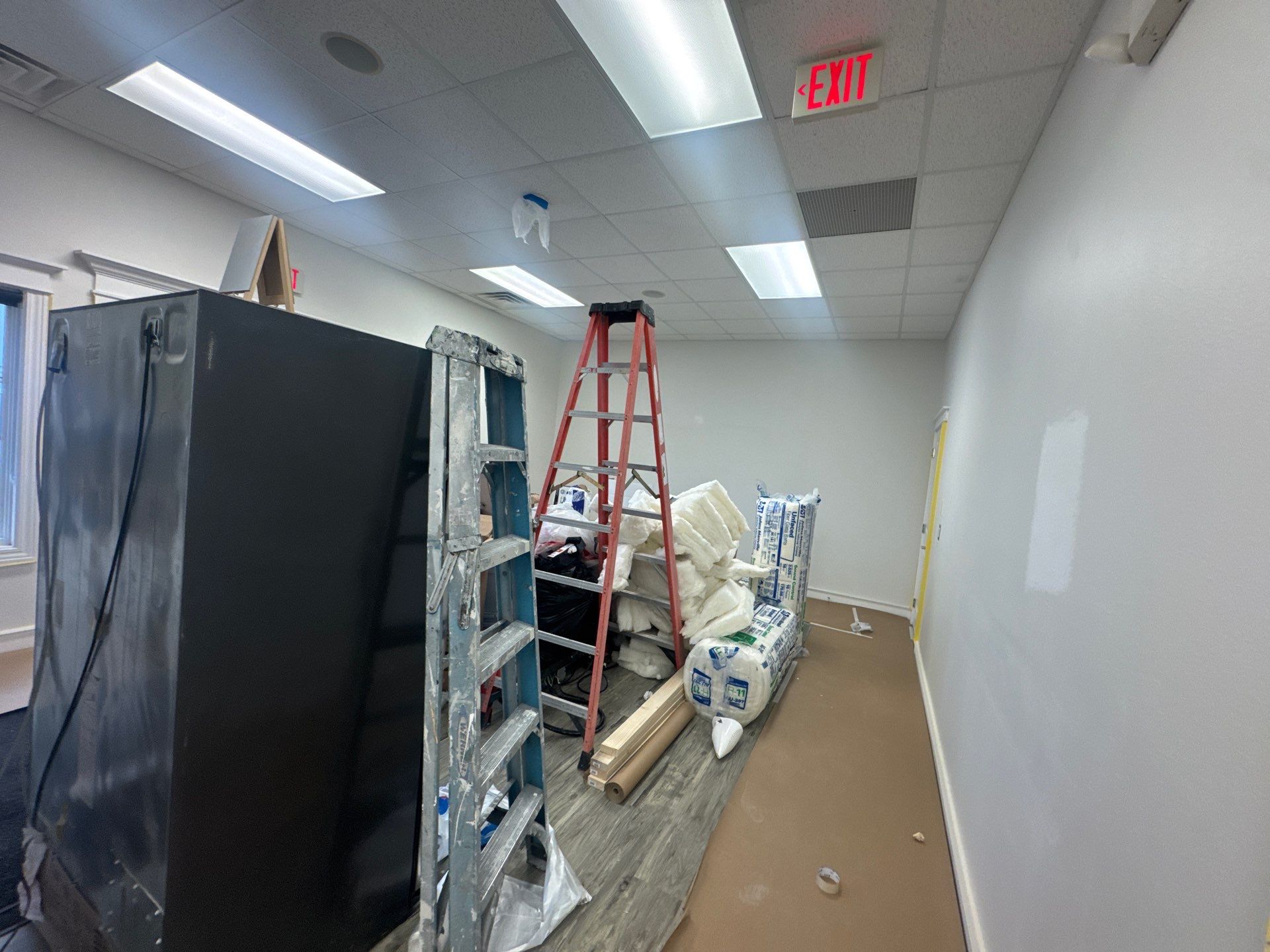 Classic Holdings – Elwell | Ankeny Commercial Interior Repaint in SW Agreeable Gray by Midwest Paint LLC