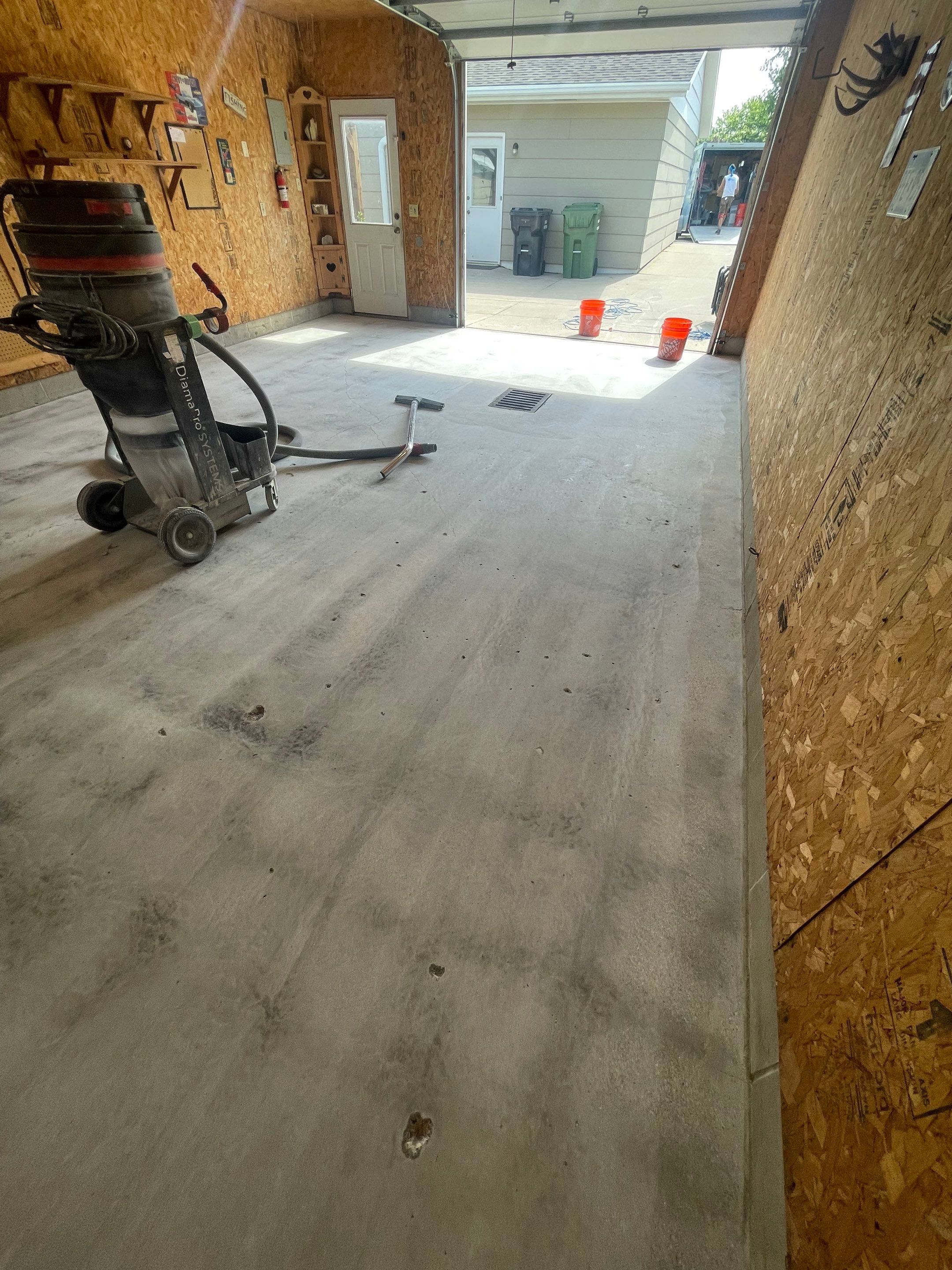 Speckled Epoxy Flake Concrete Coating for Worthington Garage Floor by Select Painting, Coatings & Garage Cabinets