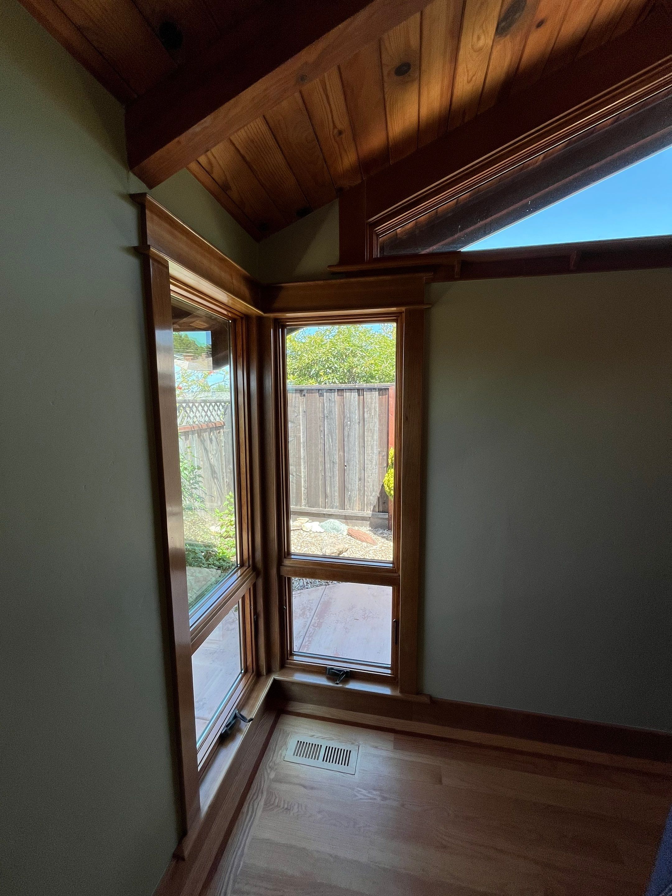 Custom interior painting and decorating by Herrera’s Bay Area Painting inc.
