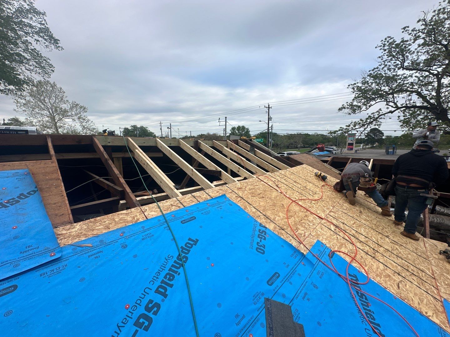 Residential Roofing Installation using Owen's Corning Duration (Lifetime) Shingles by Roof Repair Company