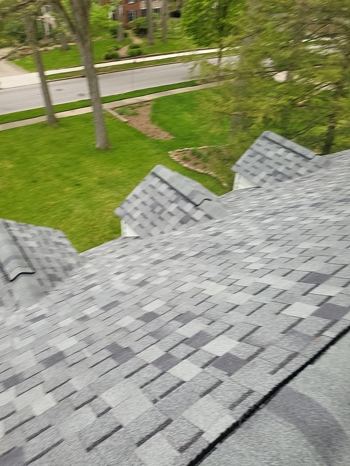 ATLAS PINNACLE COLOR: HEARTHSTONE DRIP EDGE: WHITE by Eagle Eye Roofing