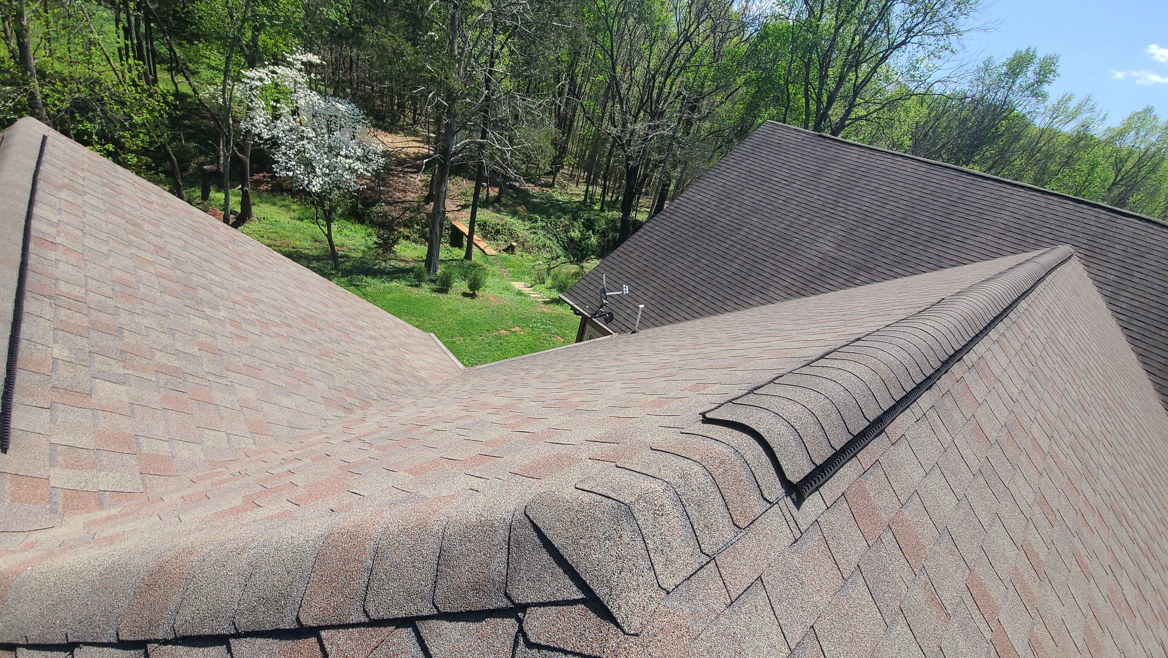 Tony's roof by BROCK BUILDERS 