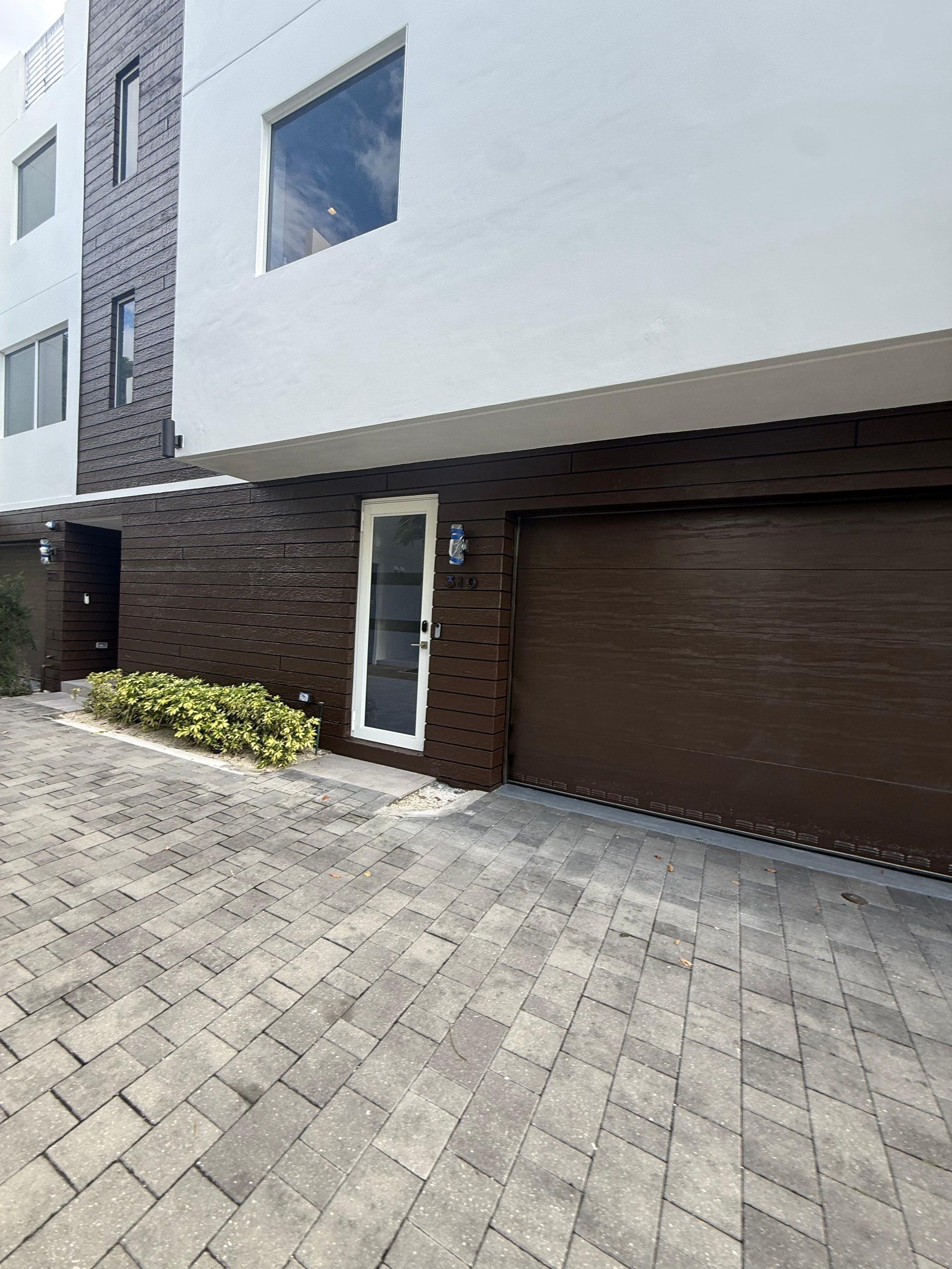 Fort Lauderdale Town Homes Exterior Painting by John “The Greek” Painting