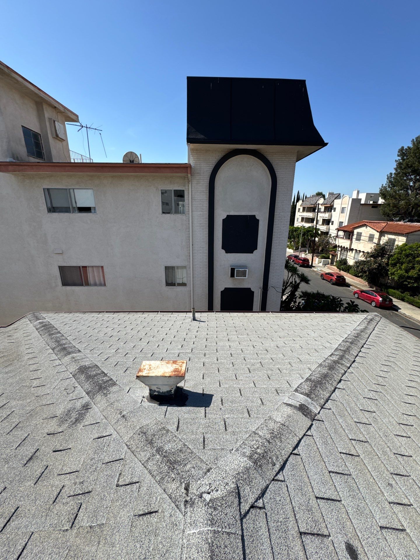 Apartment Building in Hollywood by Hull Brothers Roofing