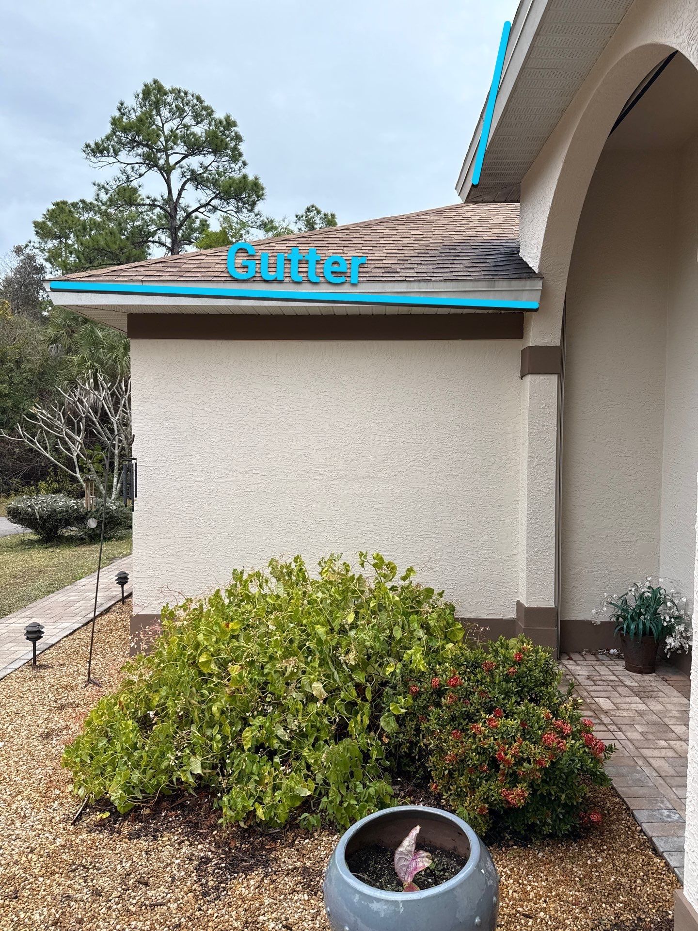 6 Inch Seamless Gutters using K-Style Seamless Gutters in Naples FL by Gutter Professors