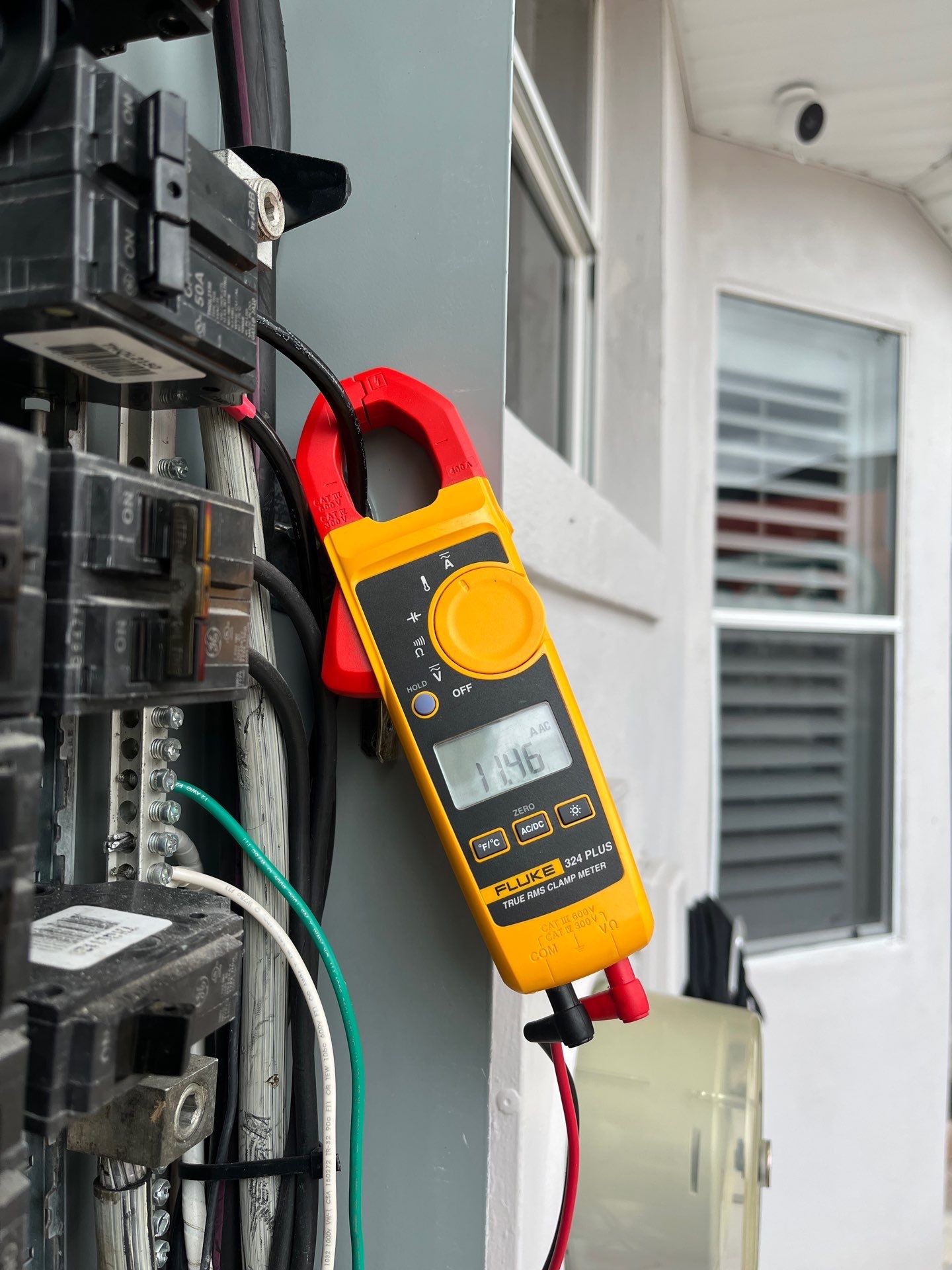 Portable Backup System by Smartron Electric