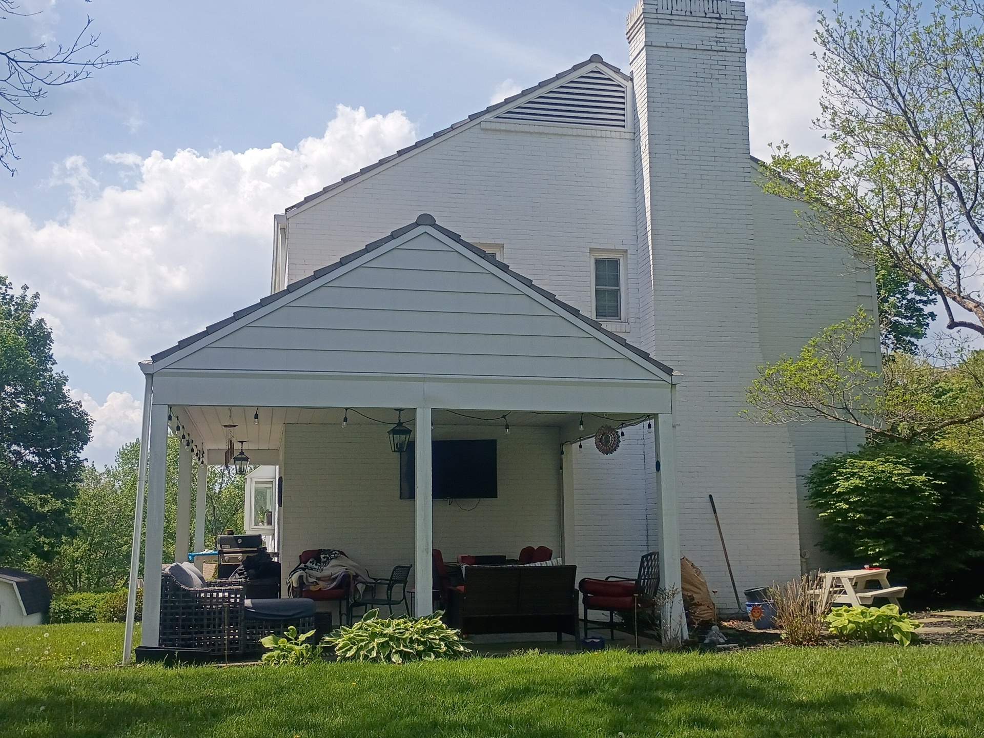 Provia Traditional Lap Siding in White by Ideal Siding Pittsburgh
