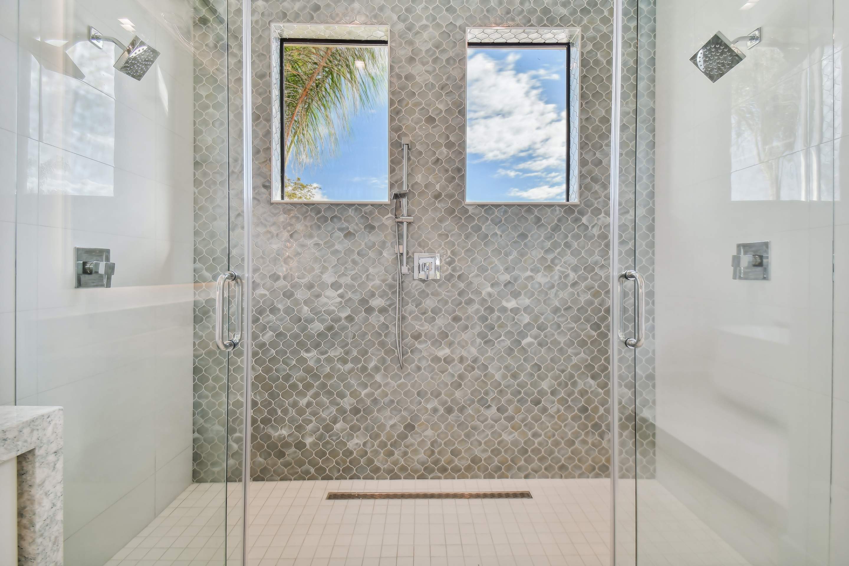 Laguna 1529B by Lyons Heritage Tampa, LLC