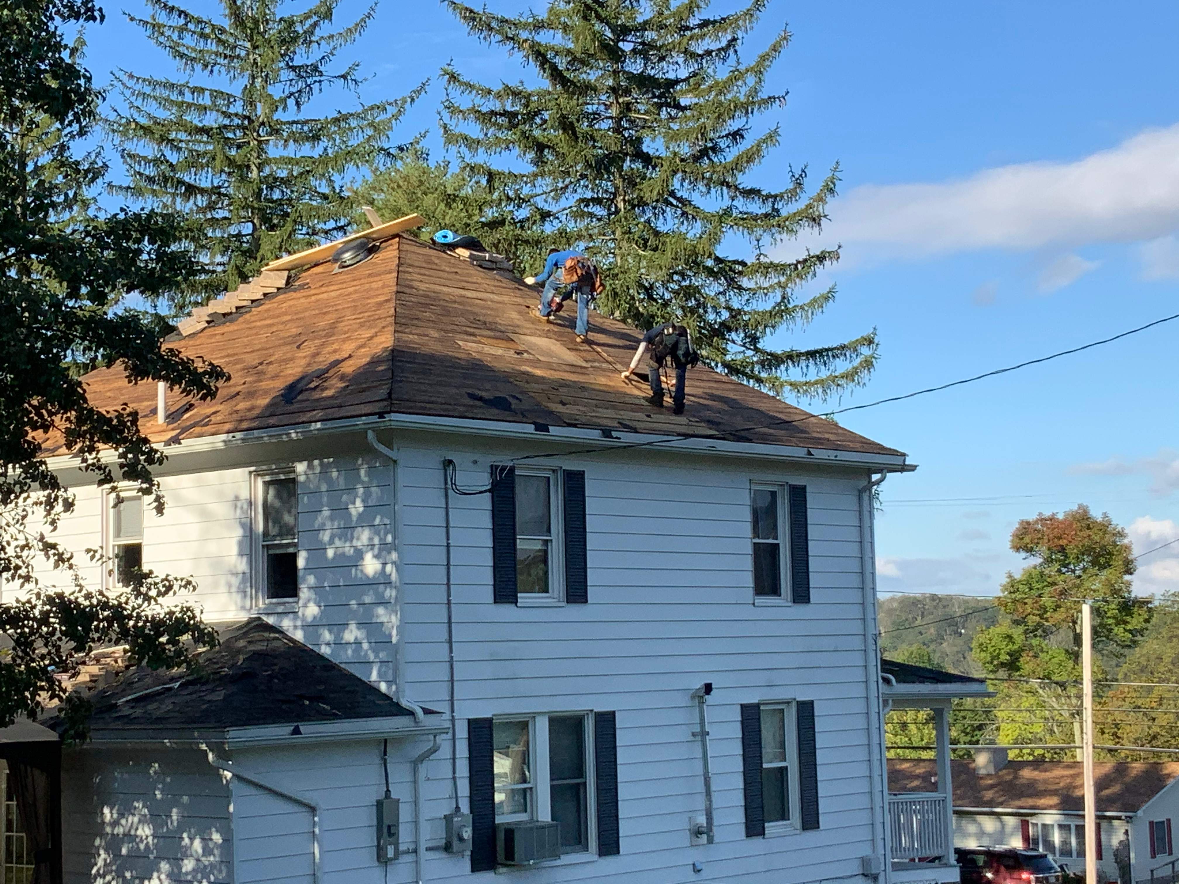 Residential Roofing Installation using Max Def Resawn Shake by Alpha Design Services