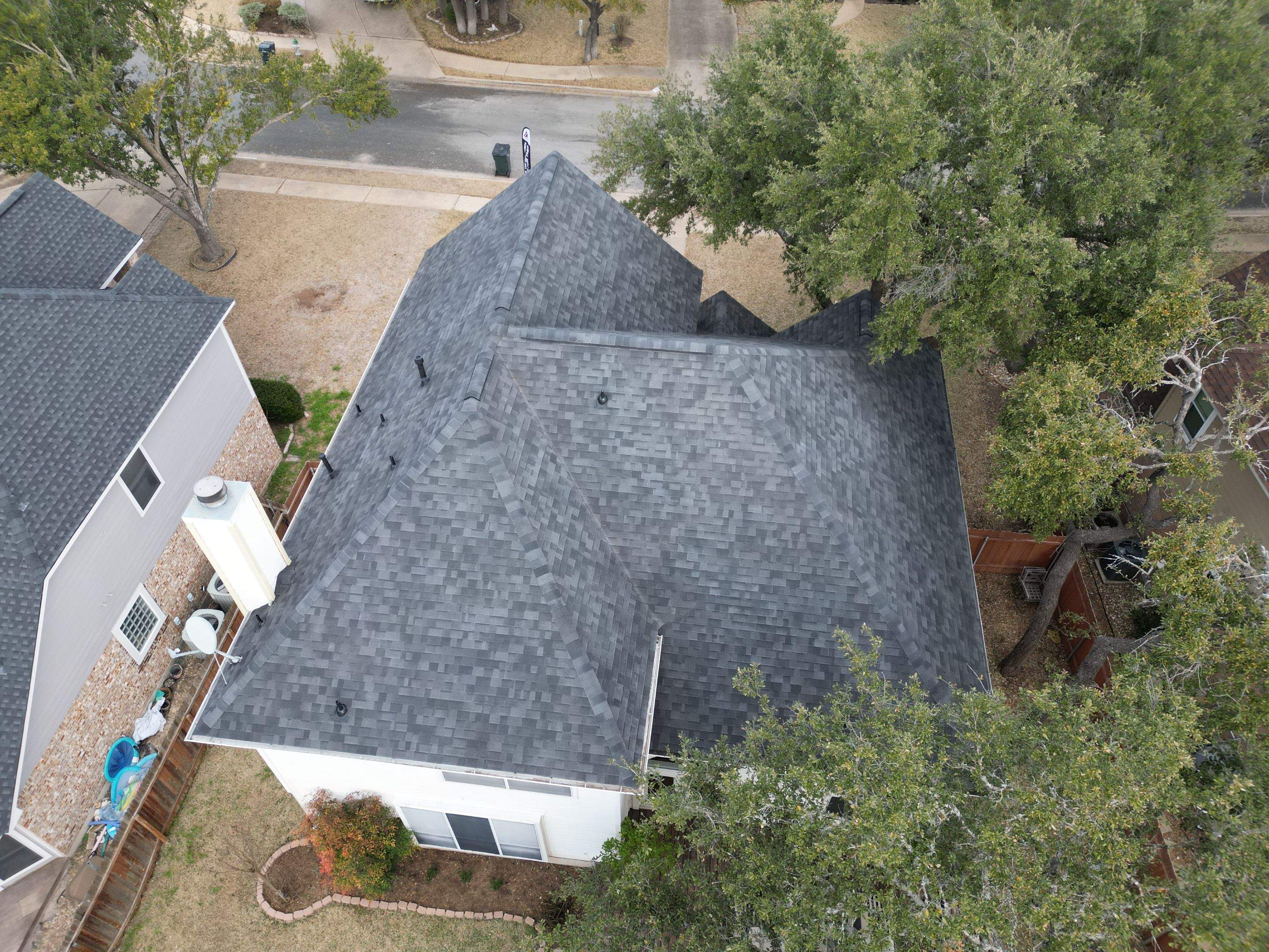 Midnight Black - Malarkey Vista by RoofsOnly.com