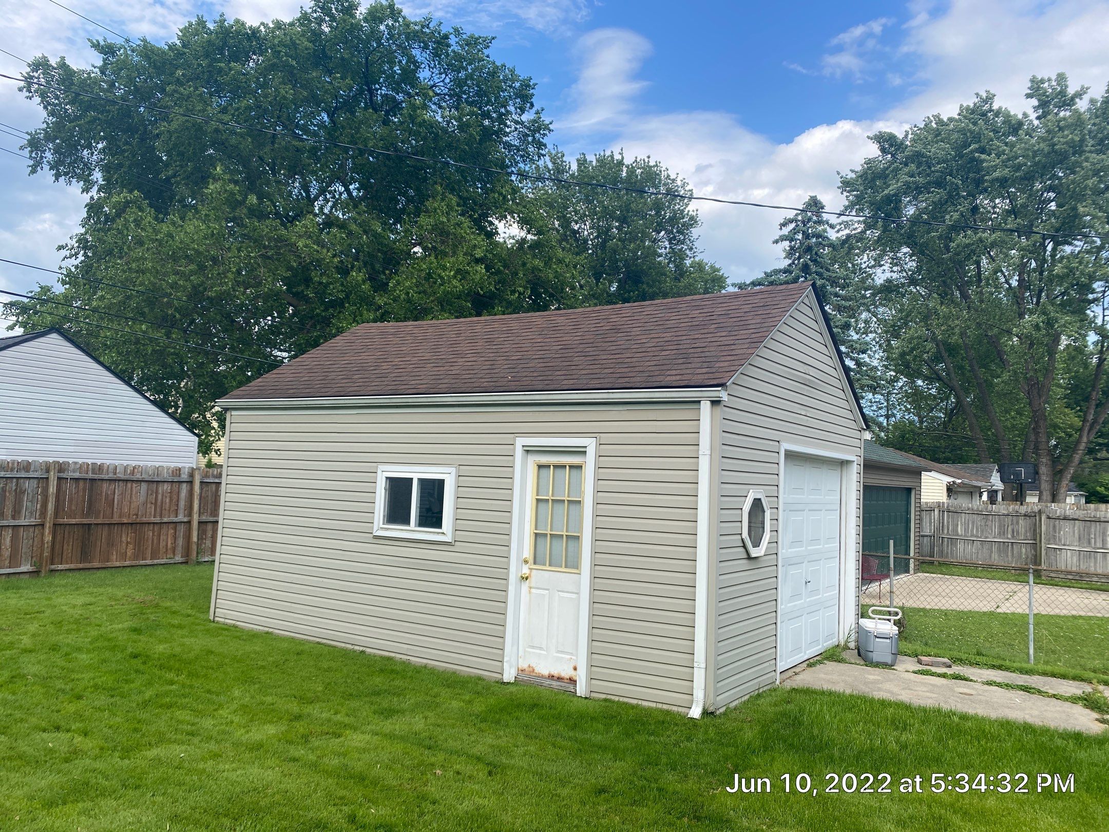 Siding Replacement using CertainTeed Restoration Classic D5 Forest Green by 180 Contractors