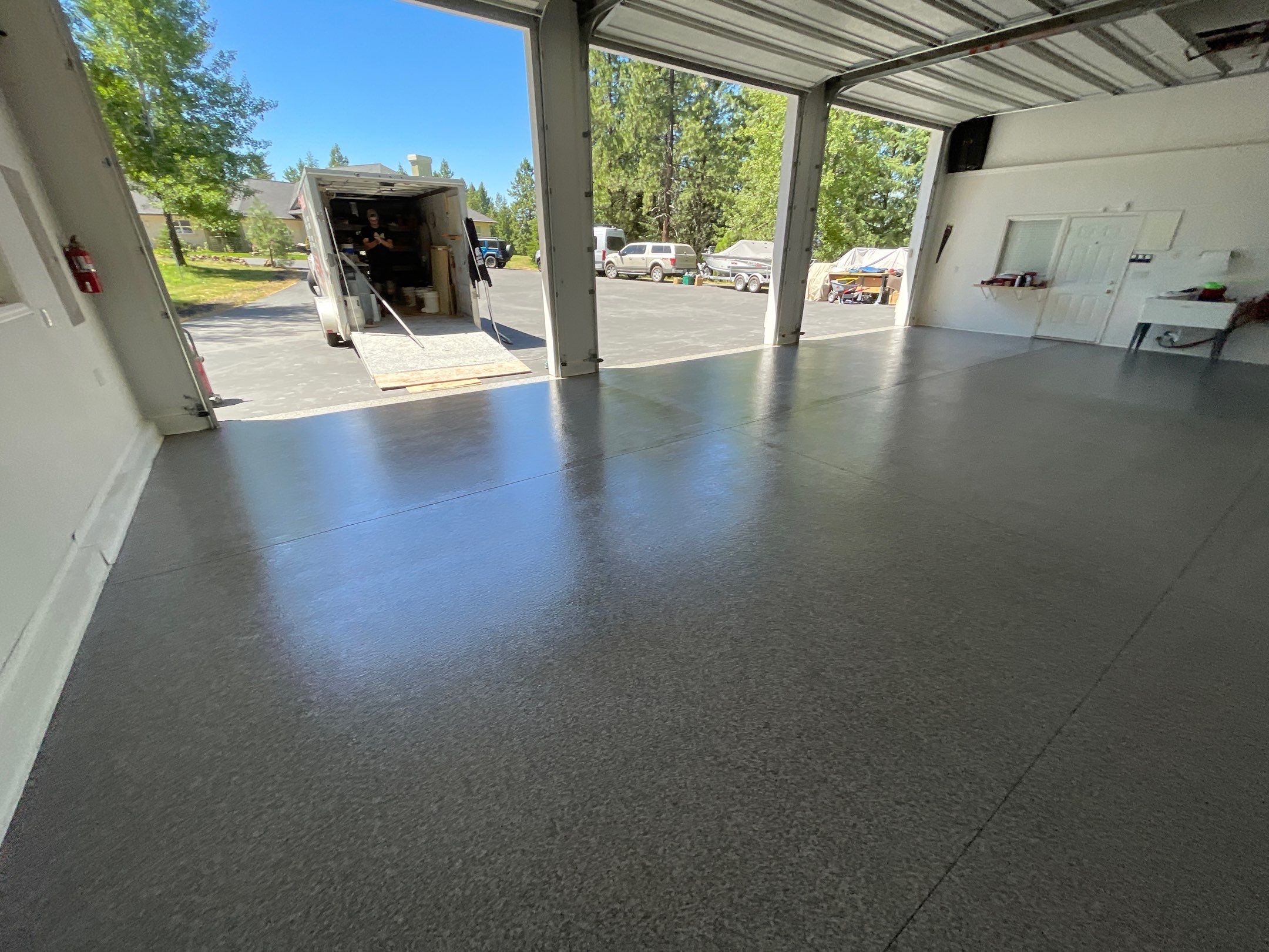 Garage Transformation using Echo 1/4" Chip by Croc Coatings, LLC