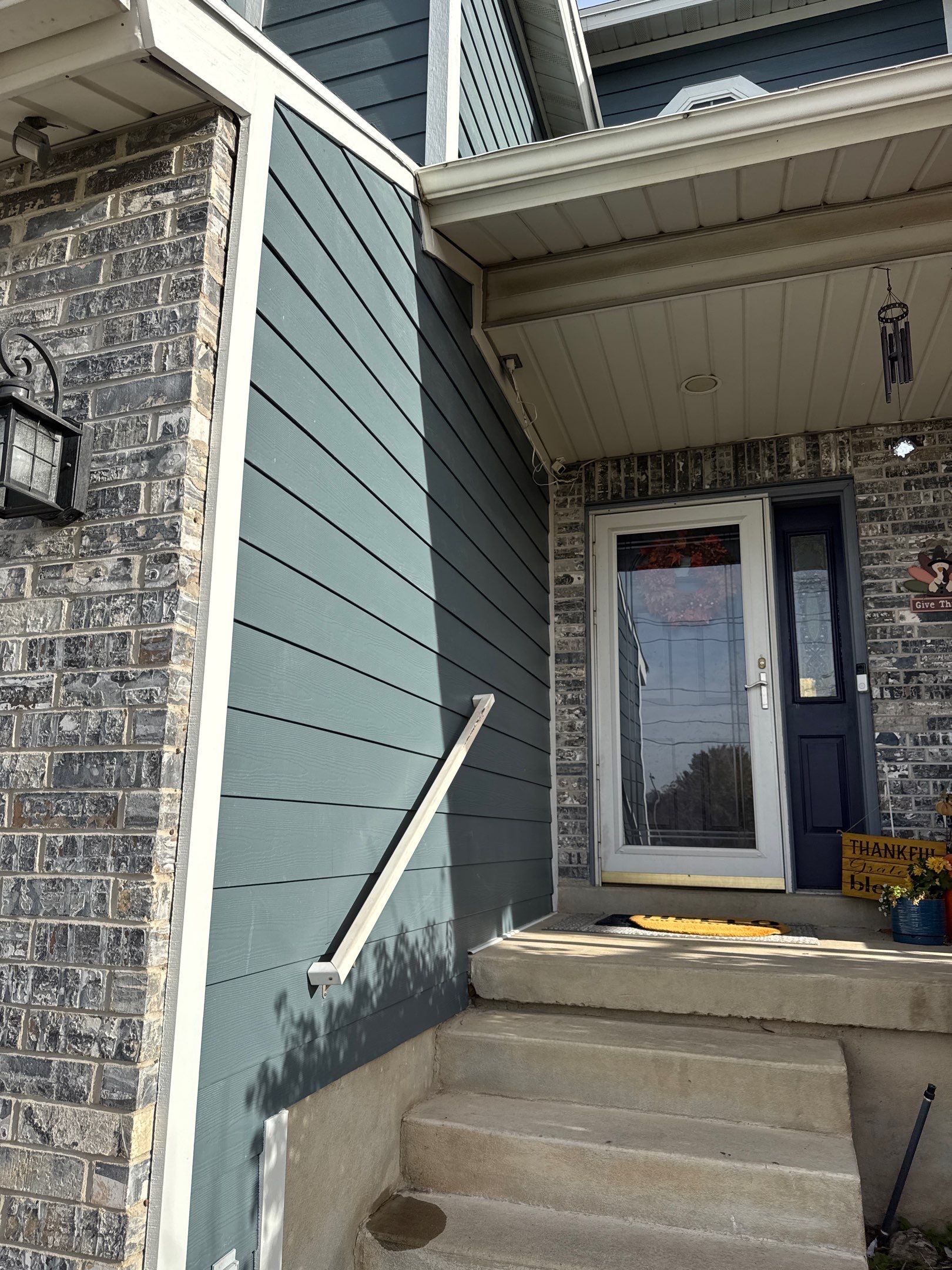 Kaysville | Bold Hardie Accent Upgrade | Evening Blue & Arctic White by Ideal Siding Utah