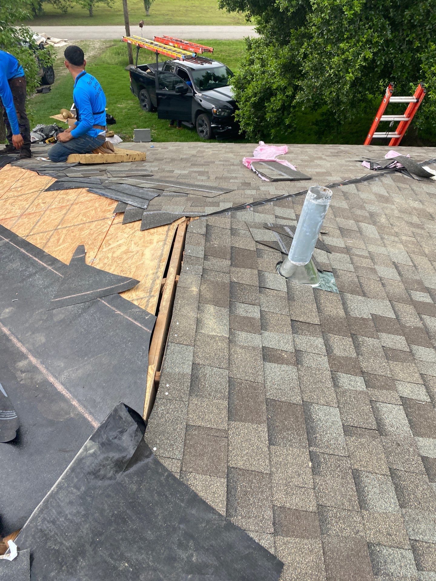 Residential Roofing Installation using Owen's Corning Duration (Lifetime) Shingles by Roof Repair Company