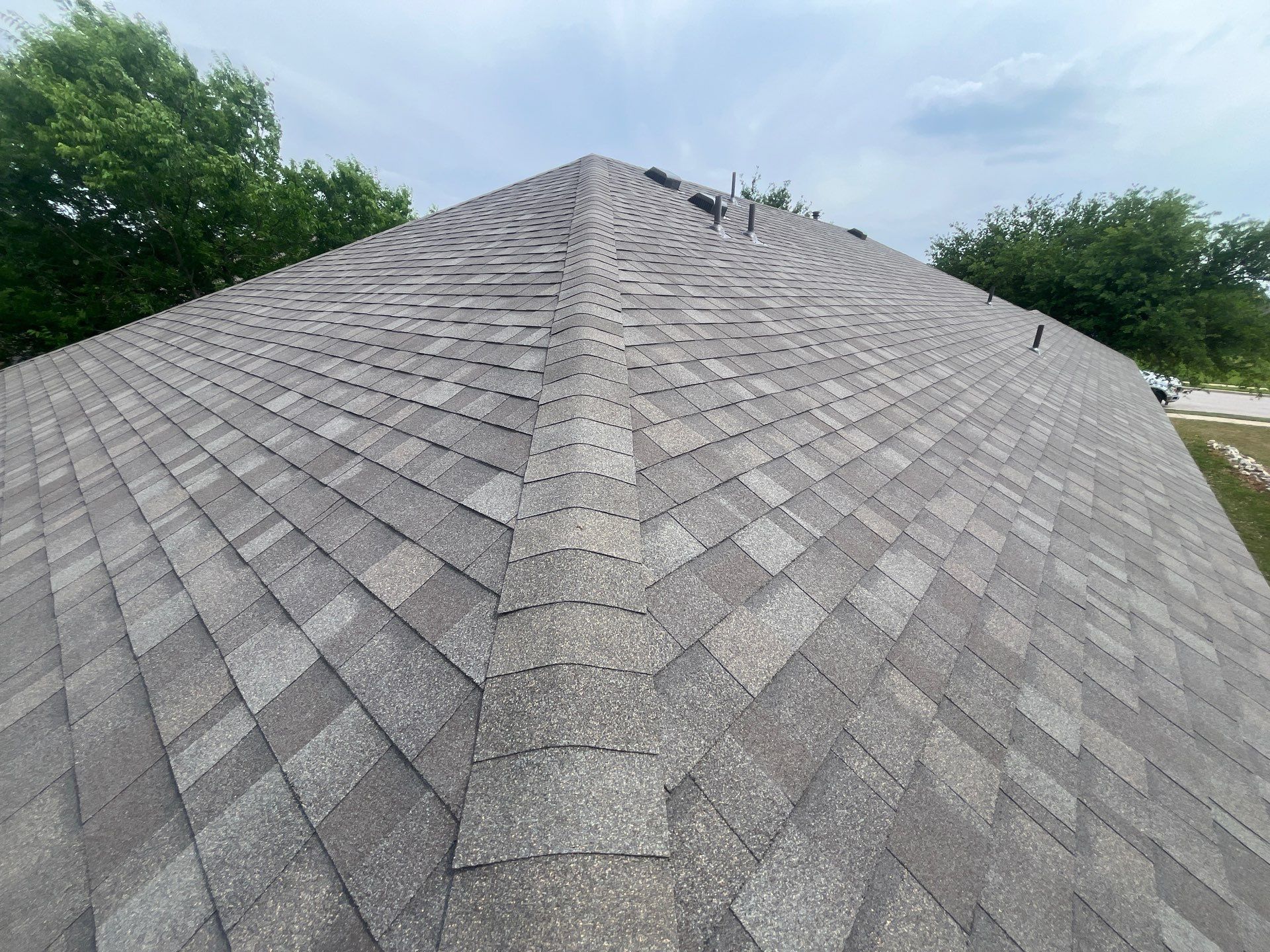Residential Roofing Installation using Owens Corning Oakridge by Kstylez Roofing & Construction