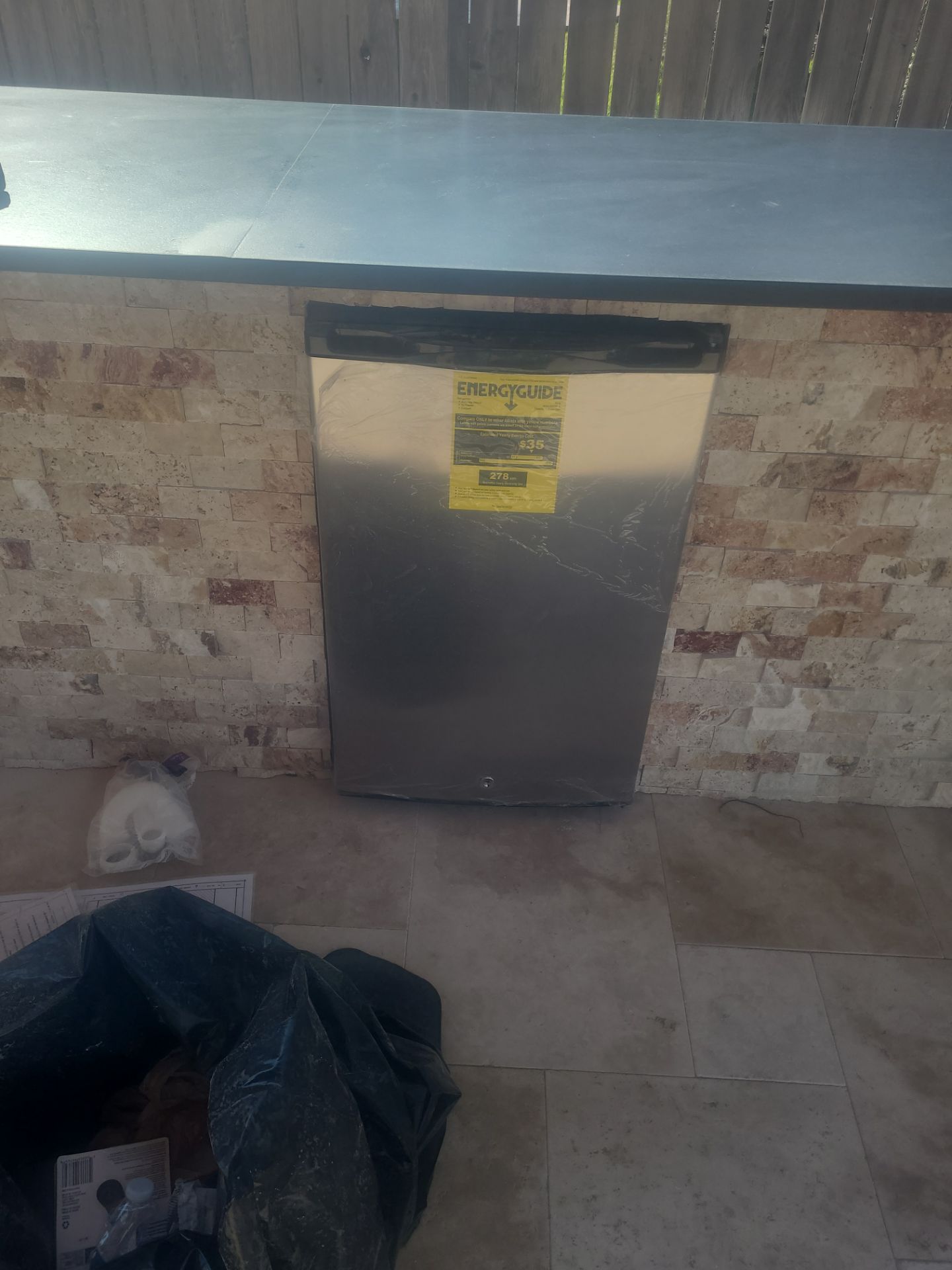 Covered Patio and Summer Kitchen in Spring,  TX by SophAlx LLC