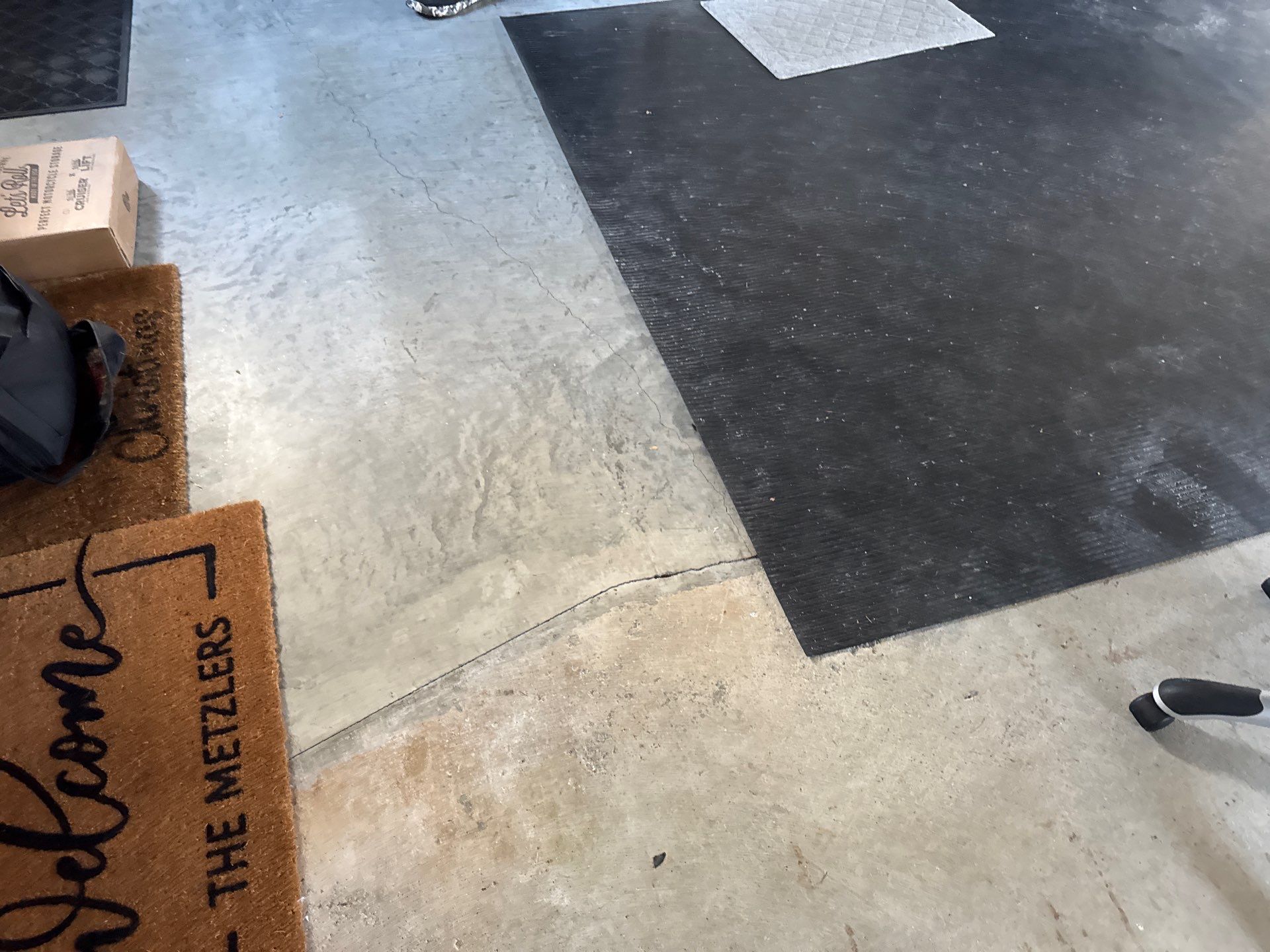 Garage in Nashua, NH 03062 by Symphony Concrete Coatings