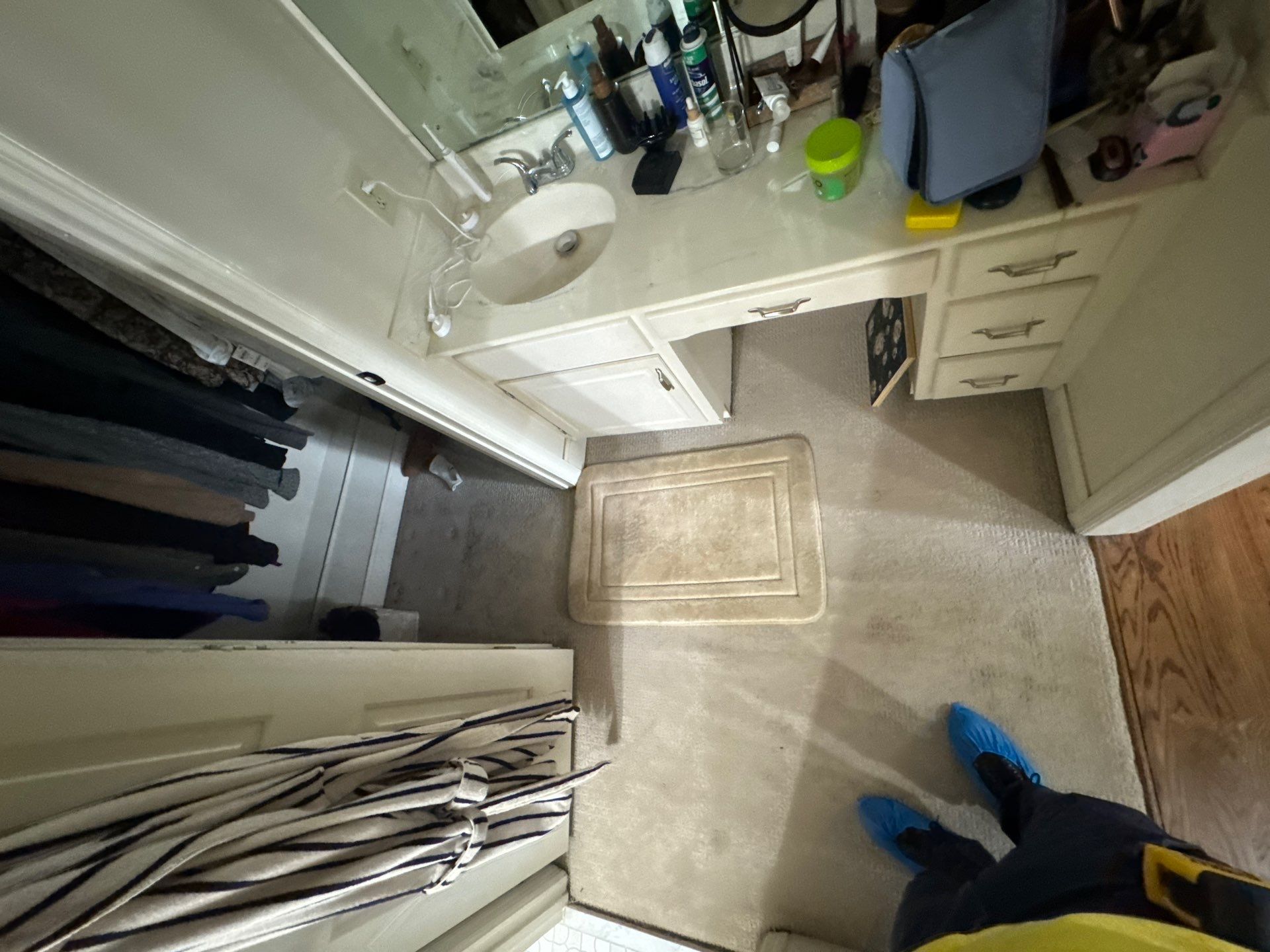 Master bathroom renovation by Prudencio