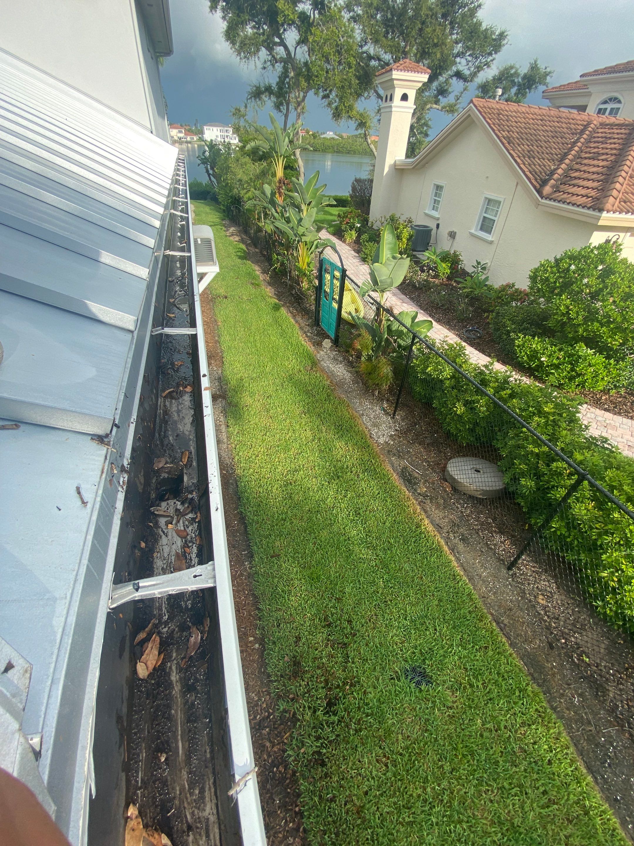 7 inch seamless gutters using gutter cleaning in Nokomis FL by Gutter Professors