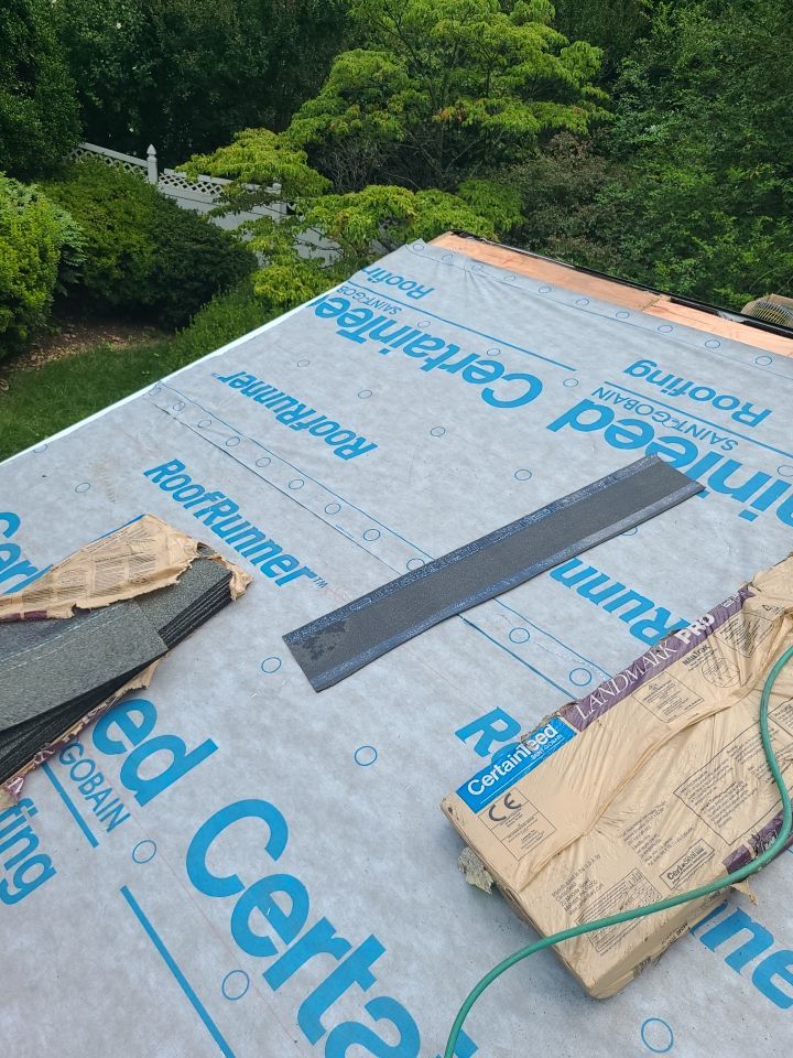 Vienna: CertainTeed Landmark Pro Architectural Shingles in Max Def Pewterwood by RM Banning, Inc.