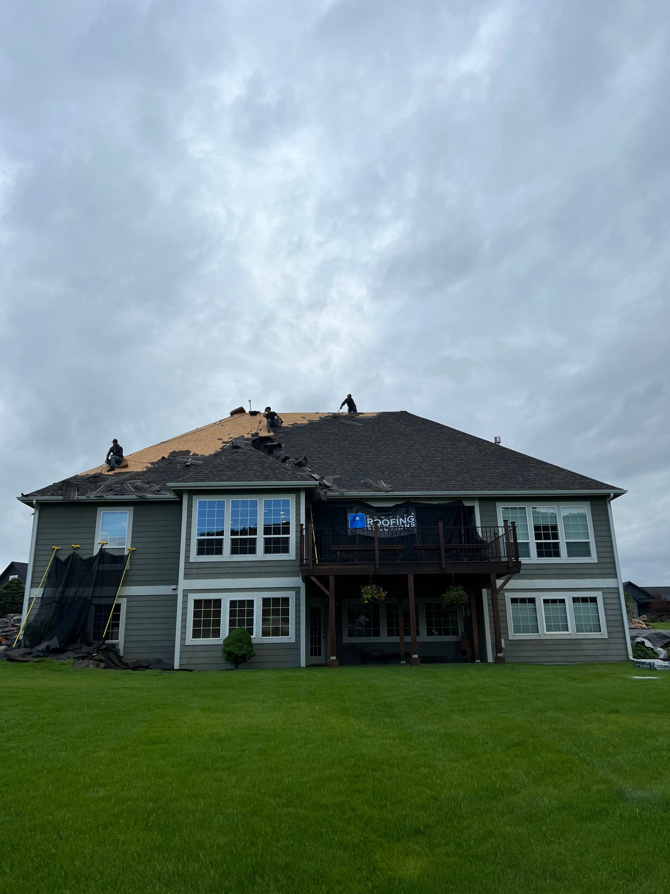 GAF Timberline HDZ - Weathered Wood by Montana Roofing Solutions