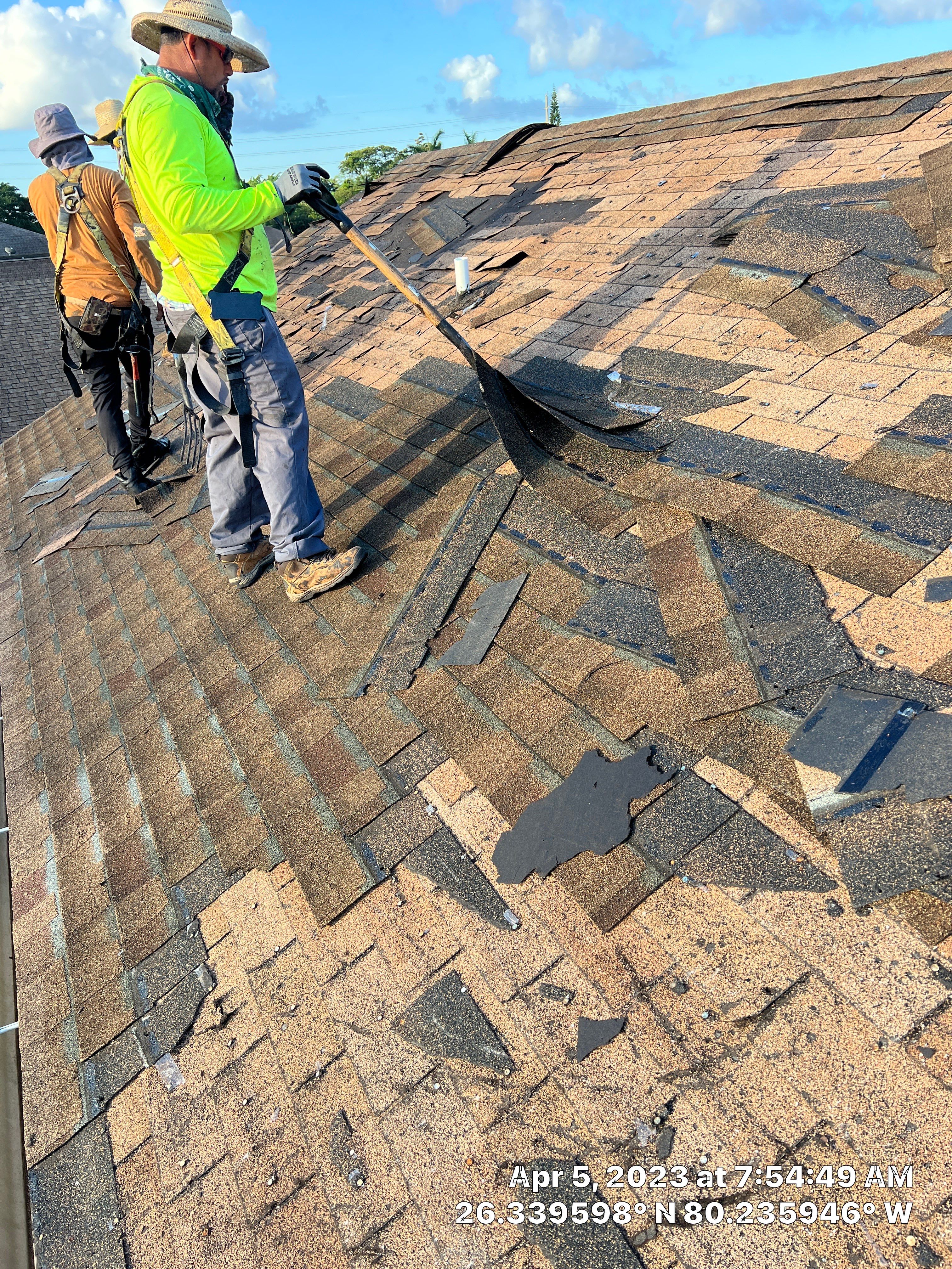 Shingle Roof Replacement in Boca Raton – Hassle-Free, Fast, and Professional Service by Aastro Roofing