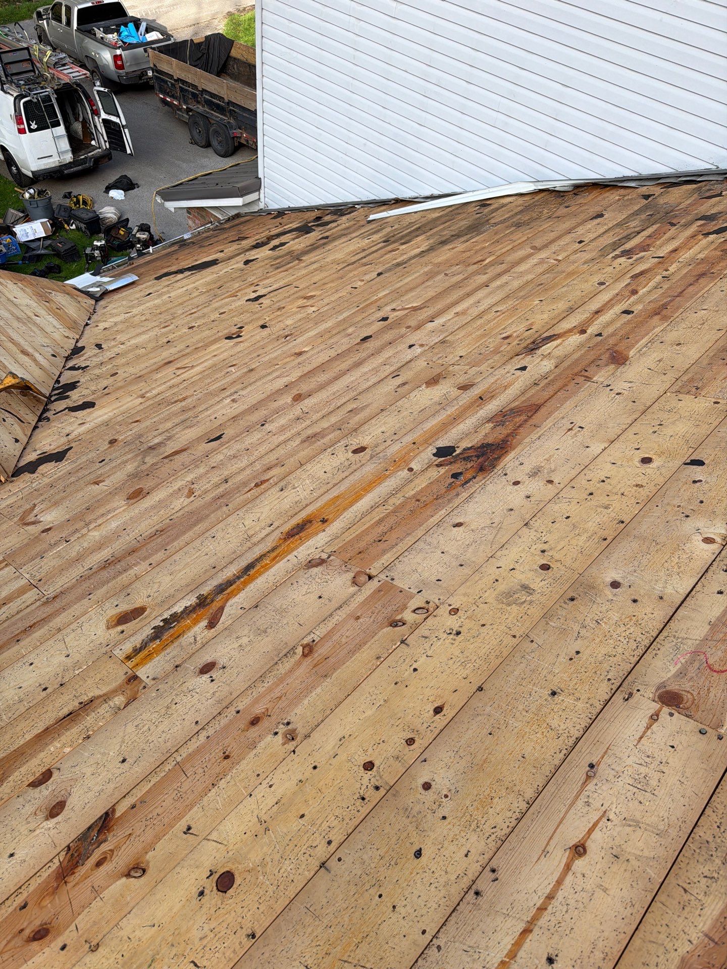 Residential Roofing Installation using GAF Timberline HDZ Charcoal by Rainstoppers Roofing