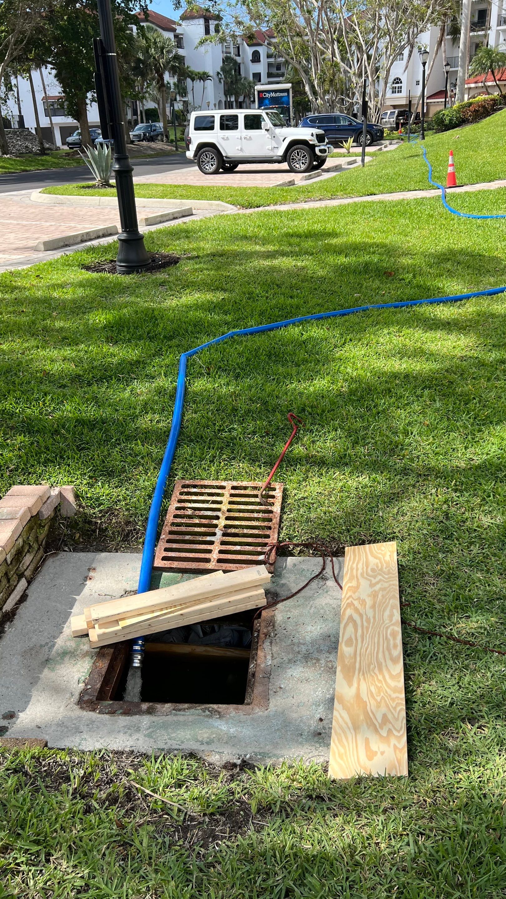 Condo Parking Garage Cleanup and Stormwater System Maintenance by APS Power & Water