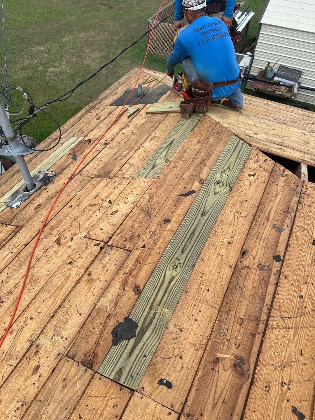 Residential Roofing Installation using Owen's Corning Duration (Lifetime) Shingles by Roof Repair Company