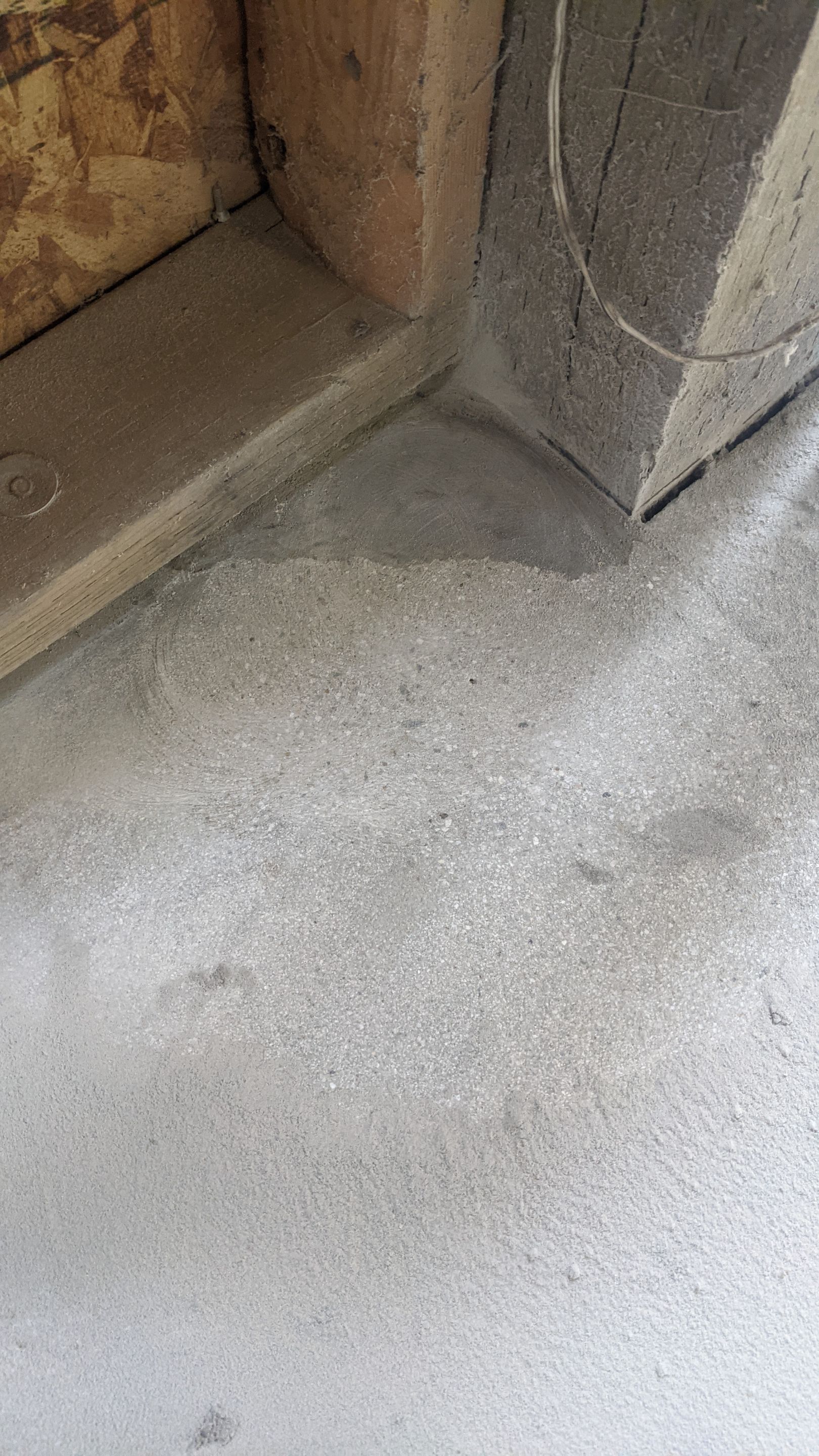 Garage Transformation using Penntek Evolution System and Smoke Color by Croc Coatings, LLC