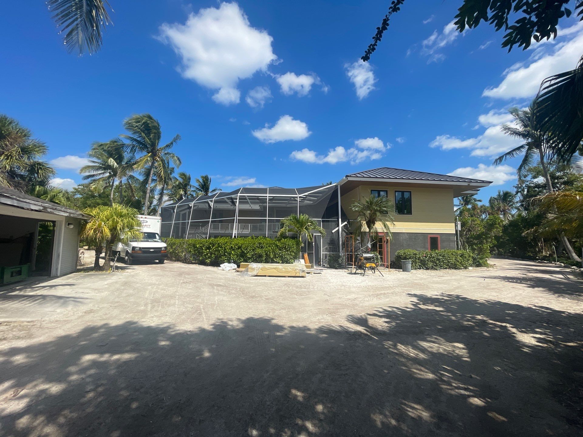 7-Inch Smooth Box Seamless Gutters using Seamless Gutters and Metal Fascia in Sanibel FL by Gutter Professors