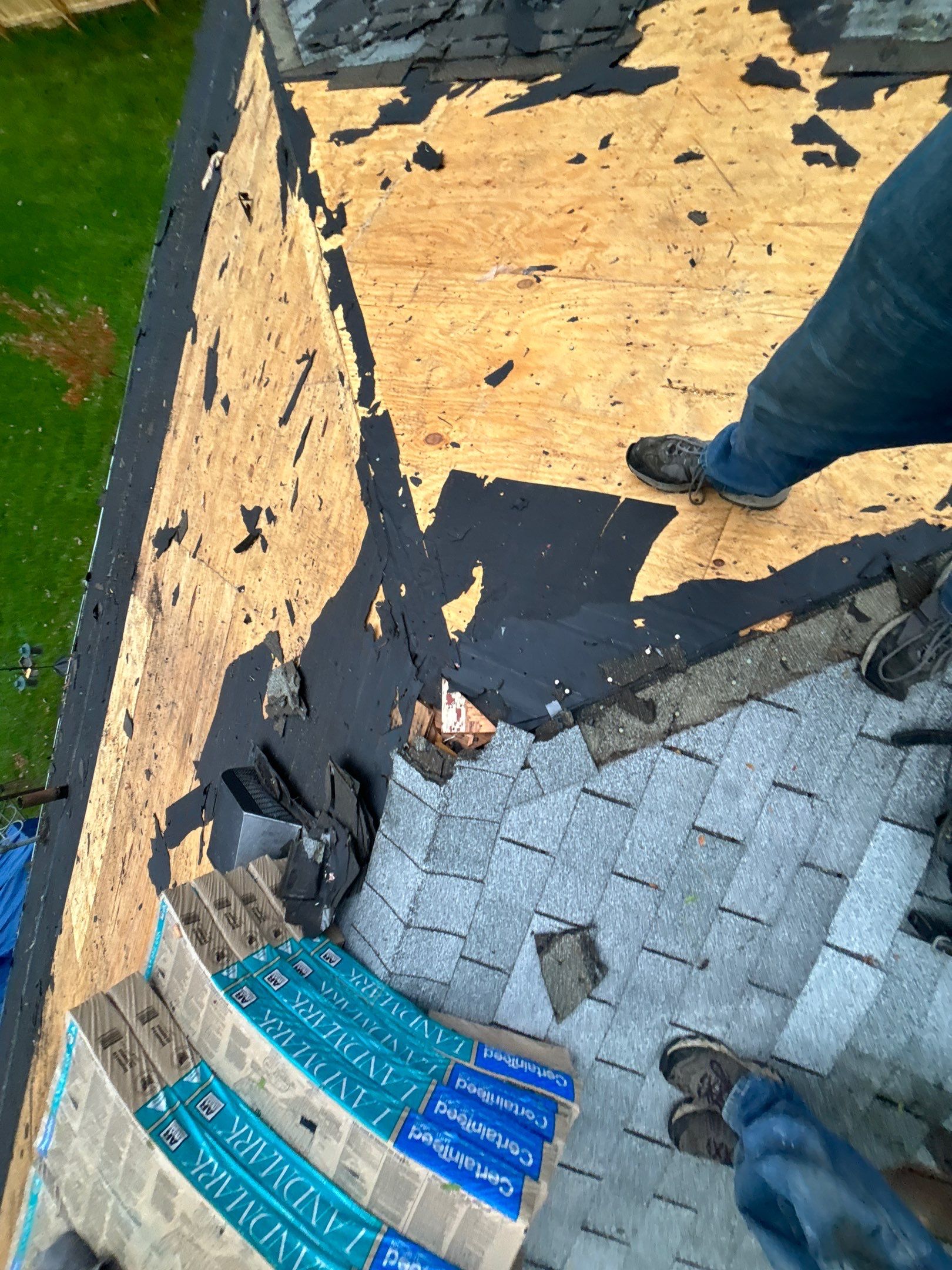 Roof Replacement using CertainTeed Landmark by 180 Contractors