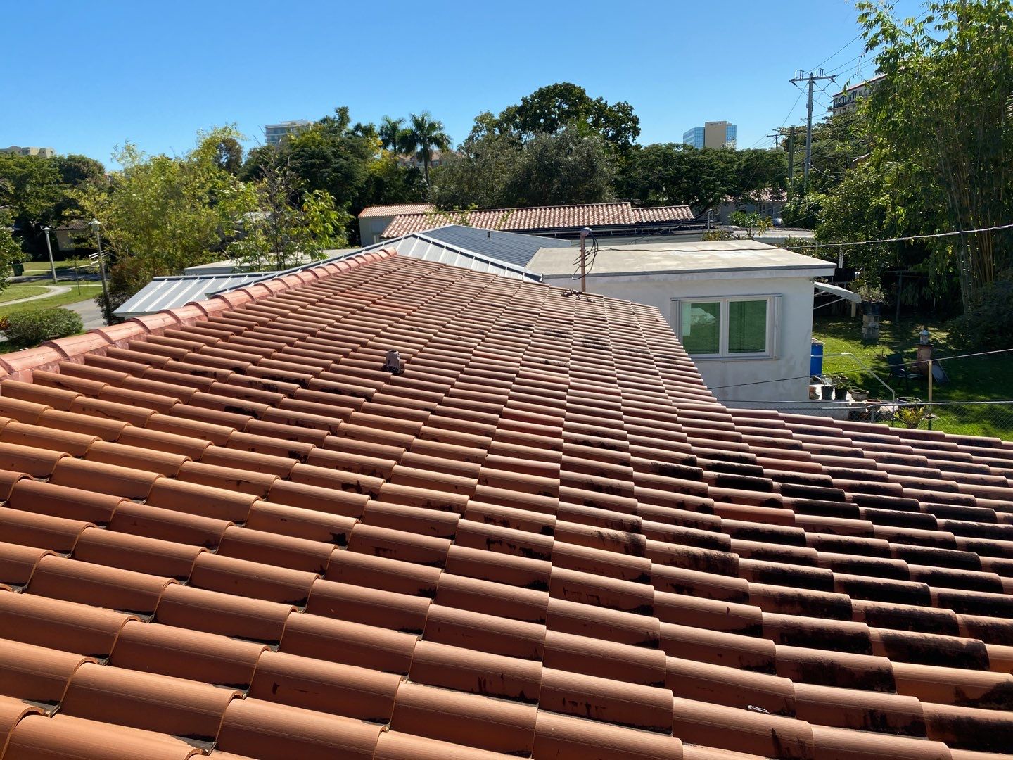 Metal Roof - Galvalume Ash Gray by Istueta Roofing