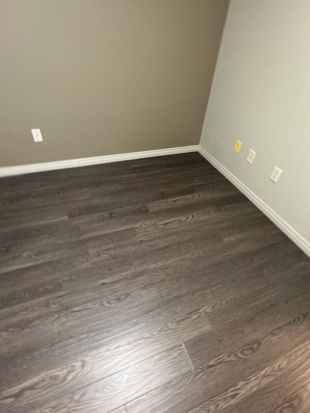Moveout Clean - Very dirty by Tidyups Cleaning Service Inc