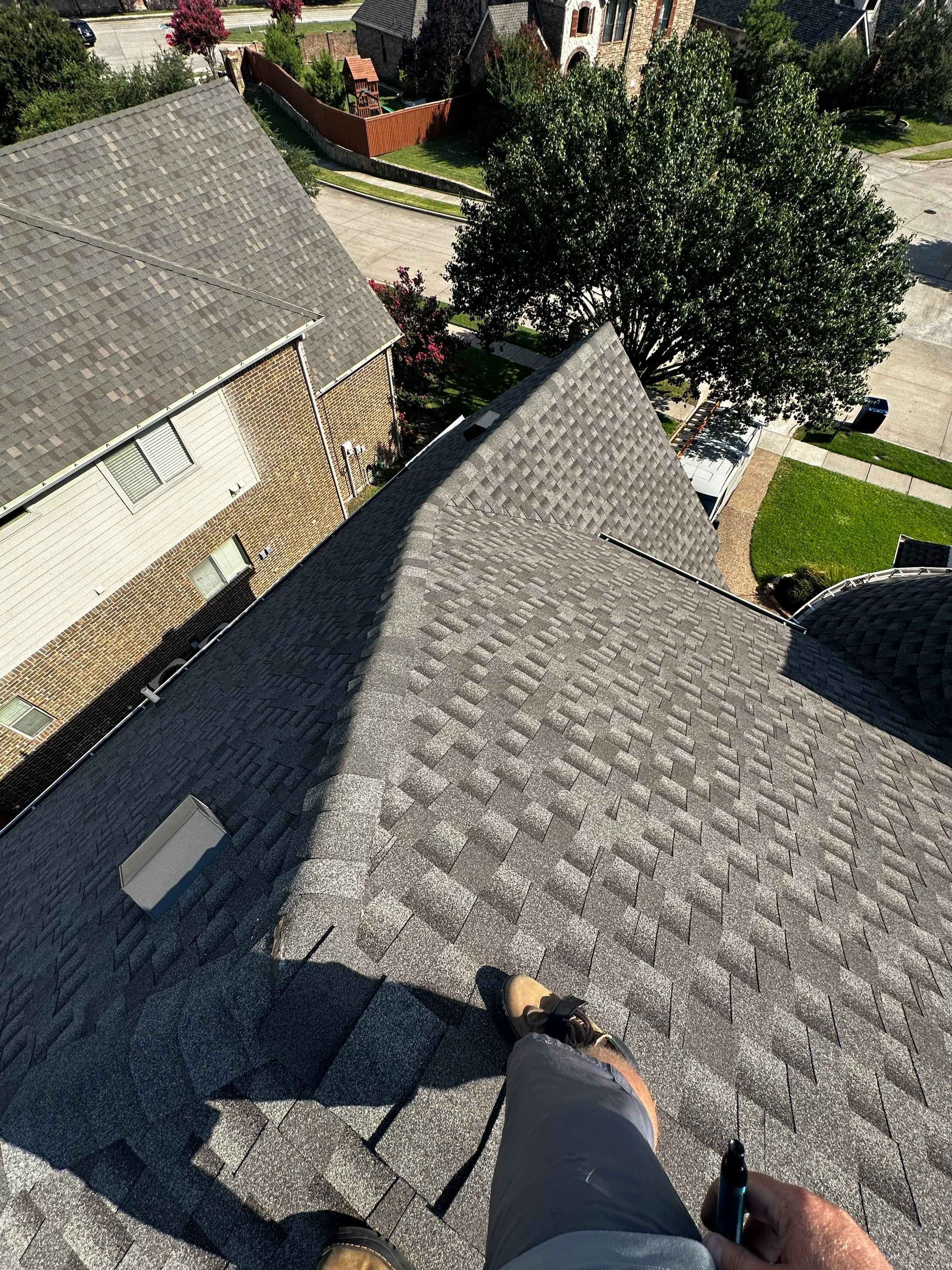 GAF HDZ - Weathered Wood by Elite Roofing LLC
